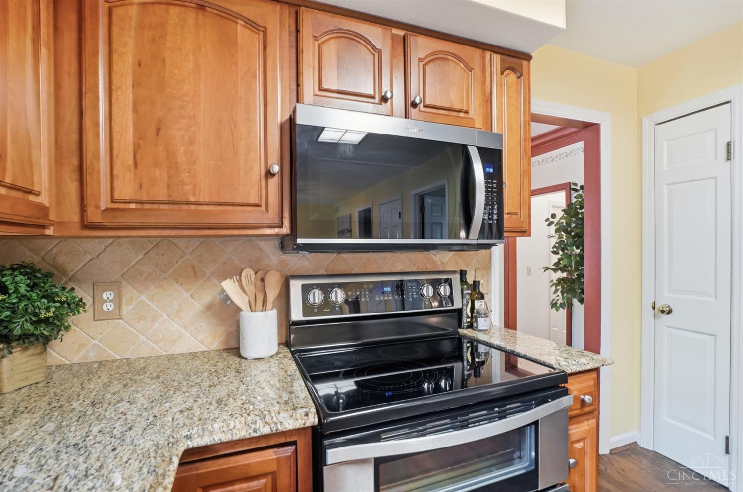 2633 Montchateau Drive