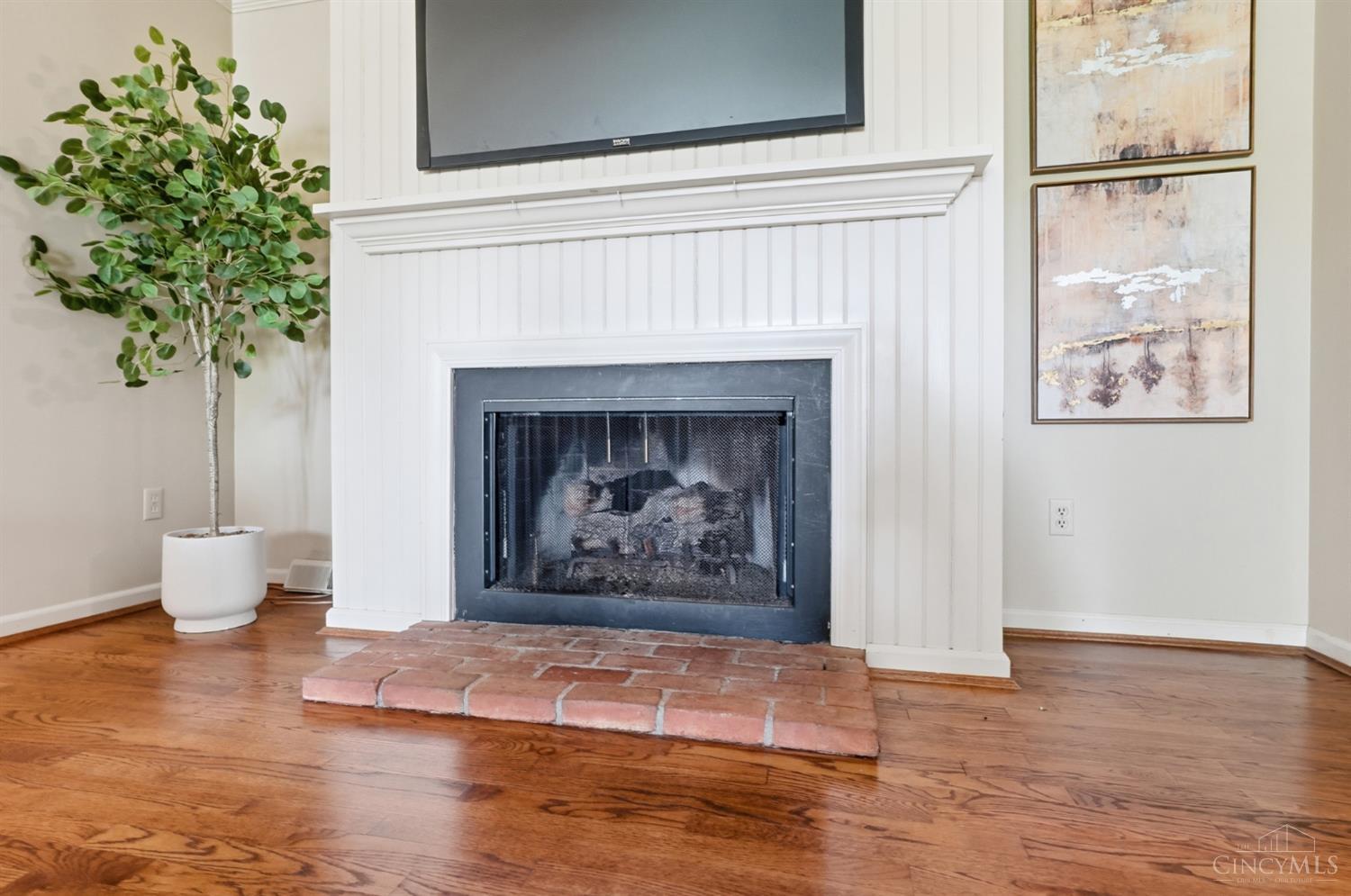 2633 Montchateau Drive