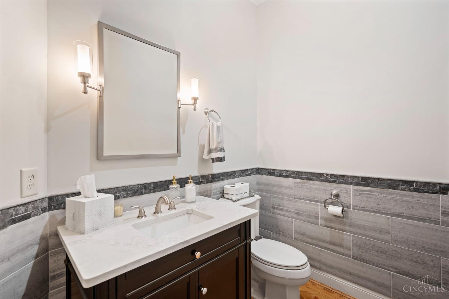 1464 Riverside Drive