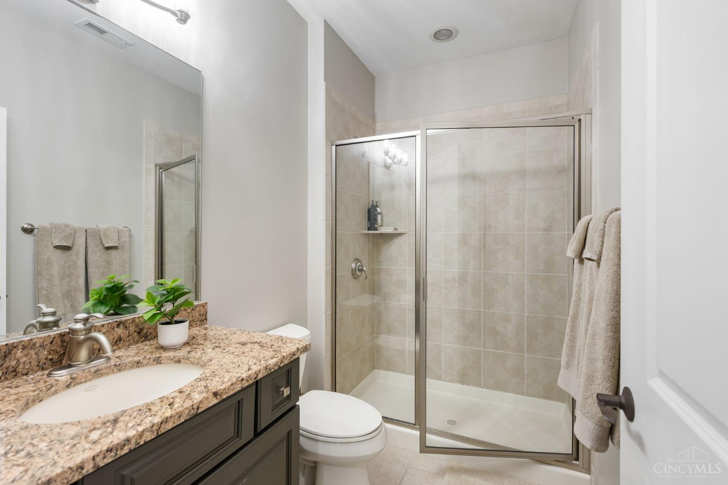 1464 Riverside Drive