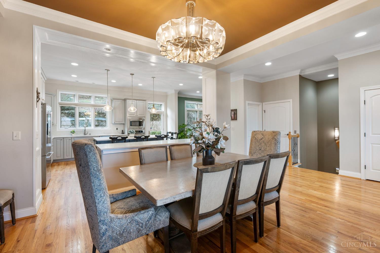 1464 Riverside Drive