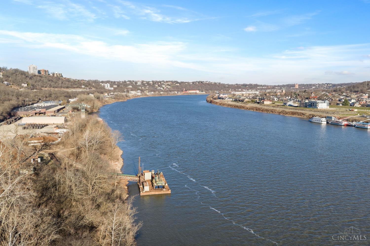 1464 Riverside Drive