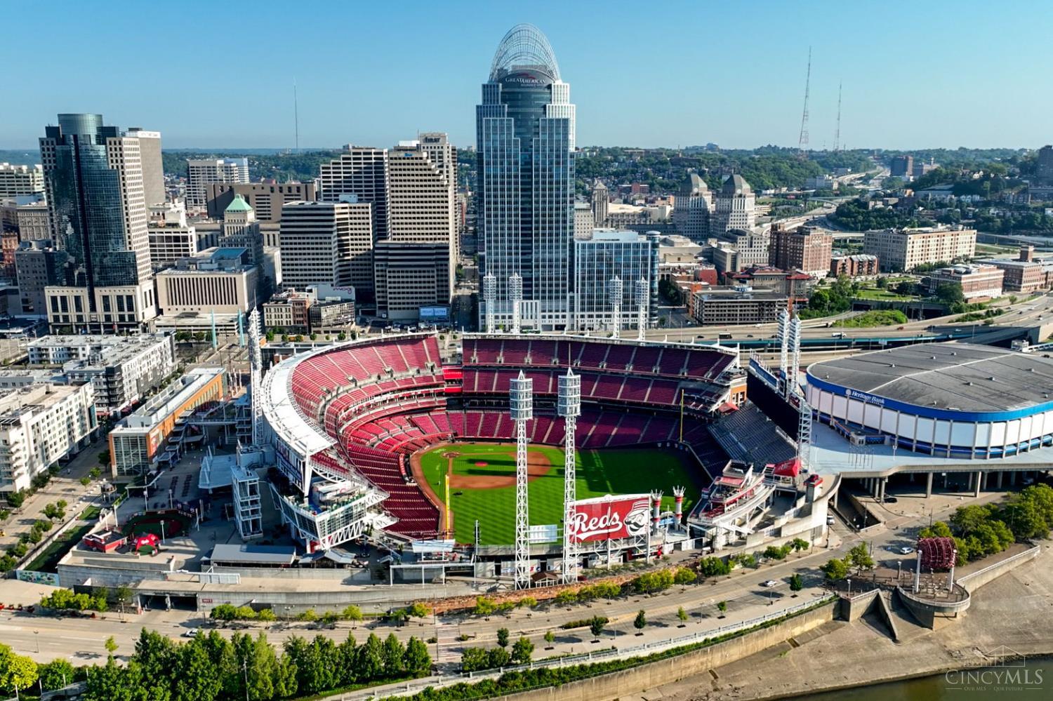 1464 Riverside Drive