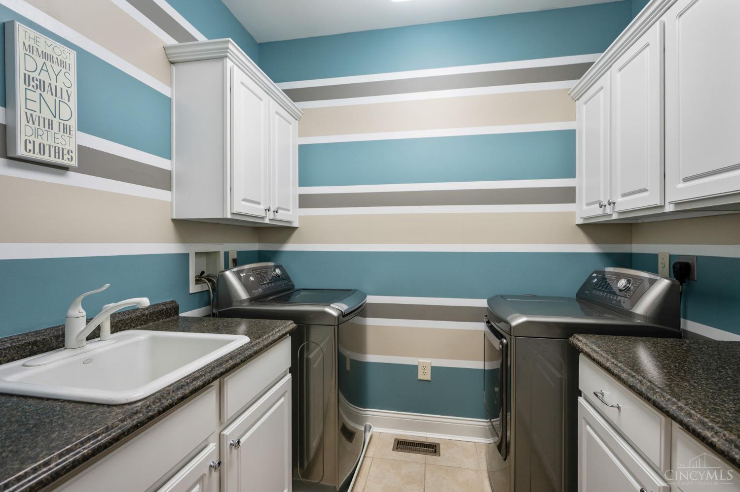 1464 Riverside Drive