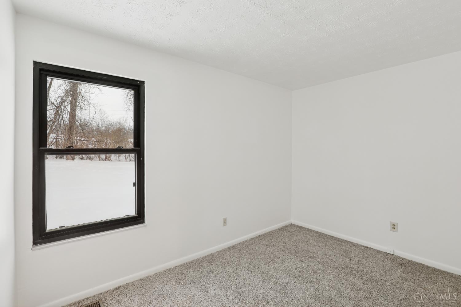 7109 Woodridge Drive