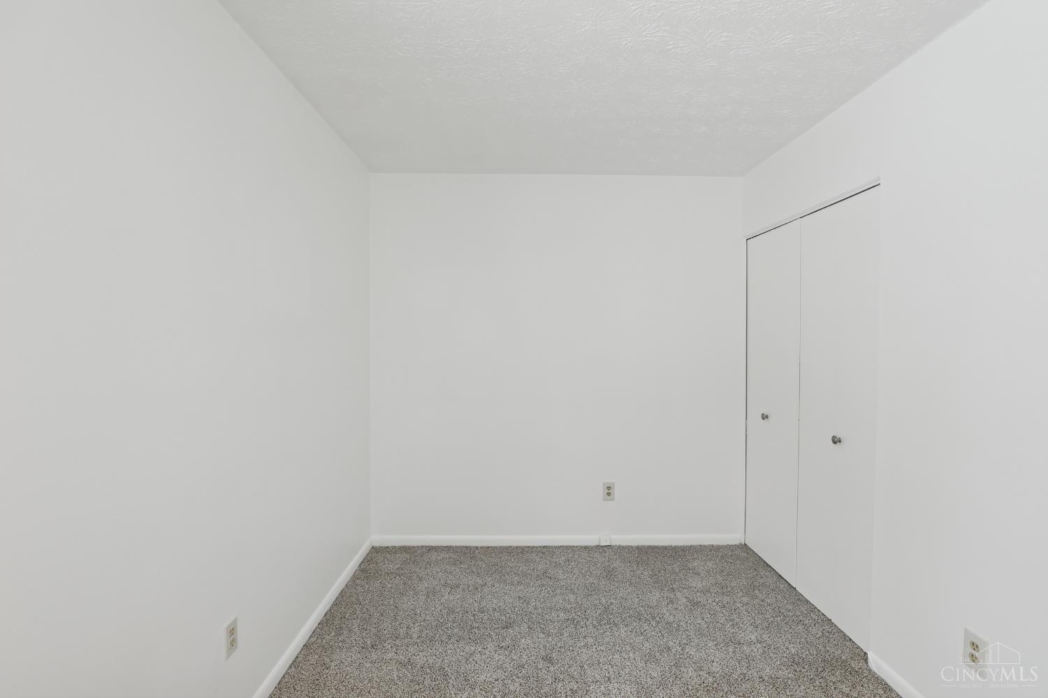 7109 Woodridge Drive