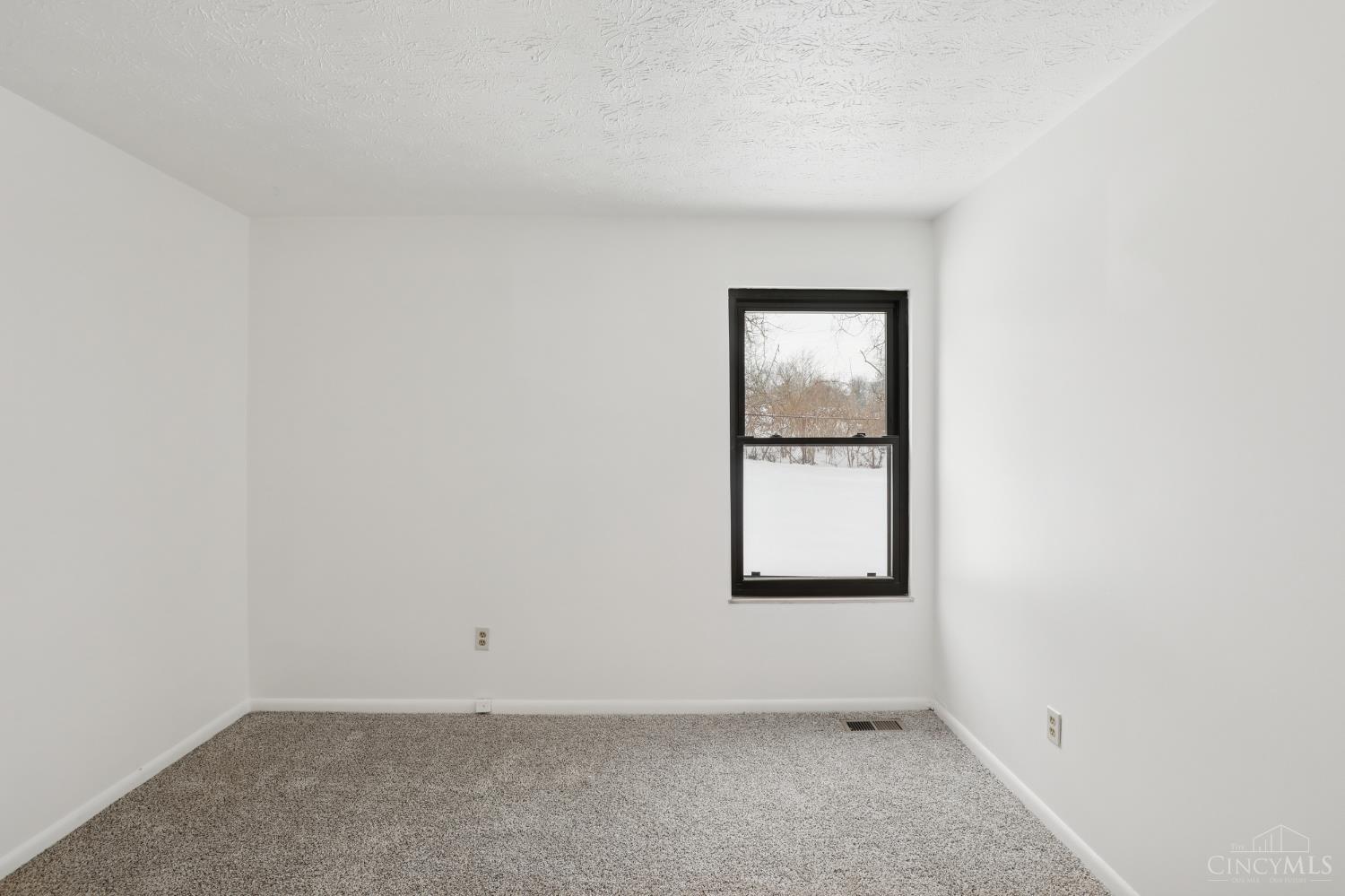 7109 Woodridge Drive