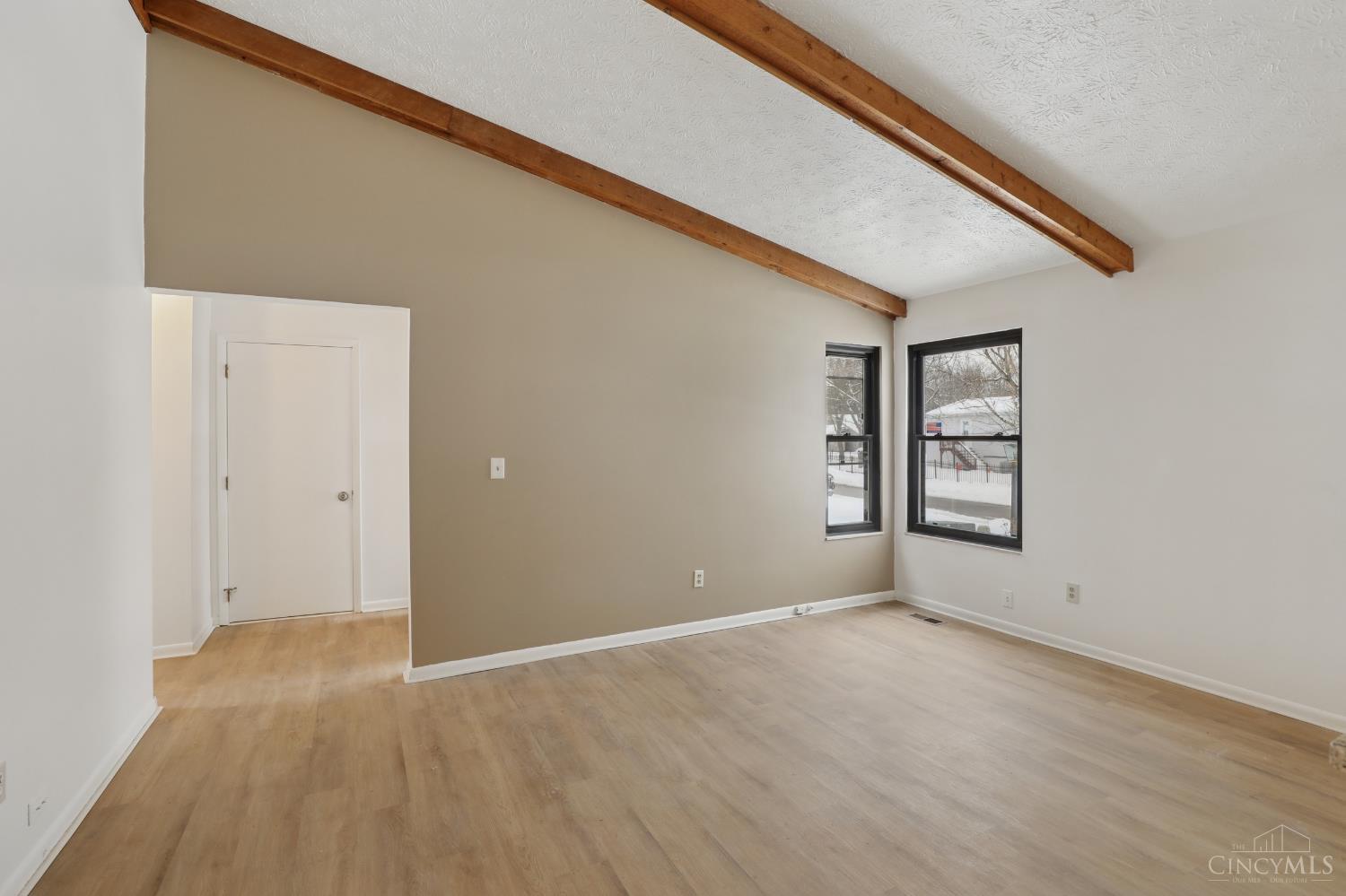 7109 Woodridge Drive