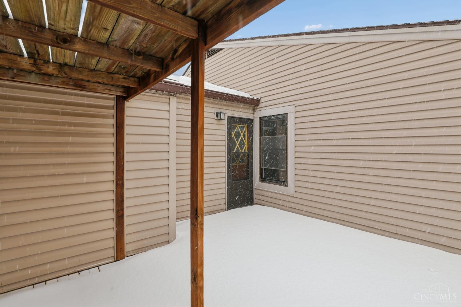 7109 Woodridge Drive