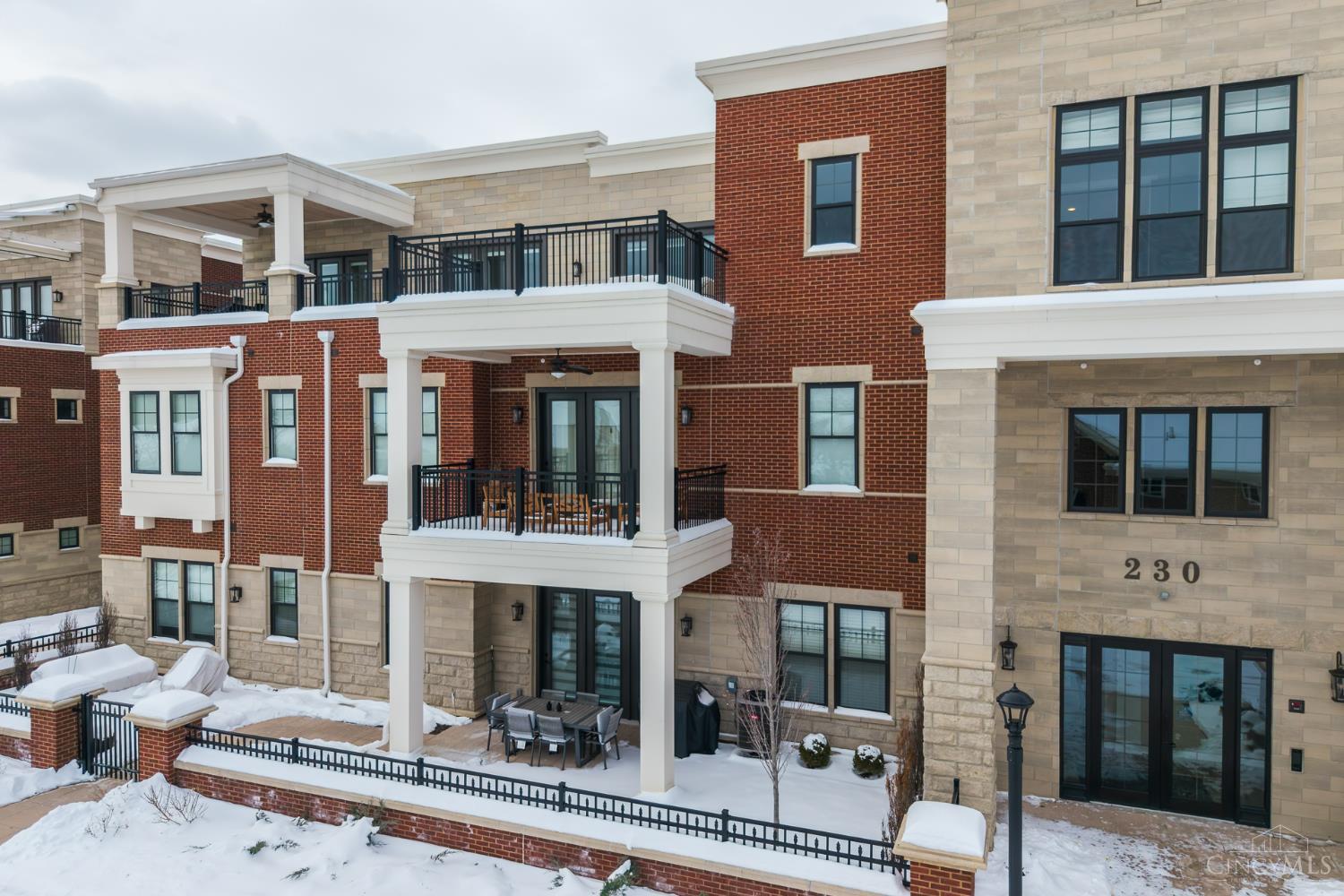 230 Vintage Club Drive 205