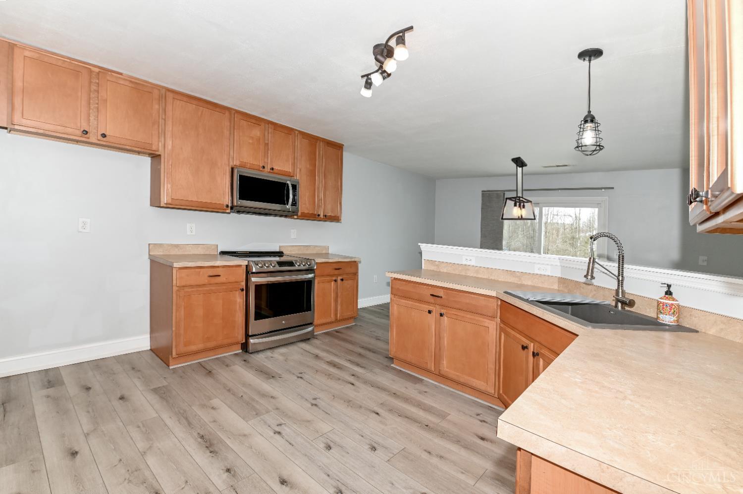 1016 Canterbury Lane
