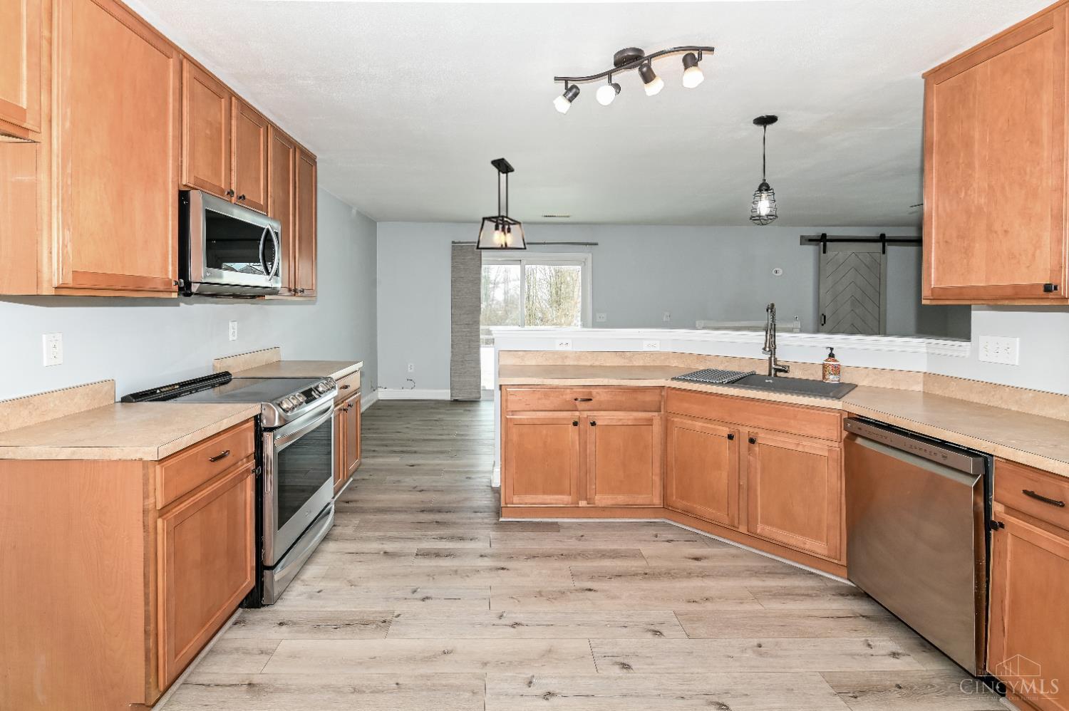 1016 Canterbury Lane