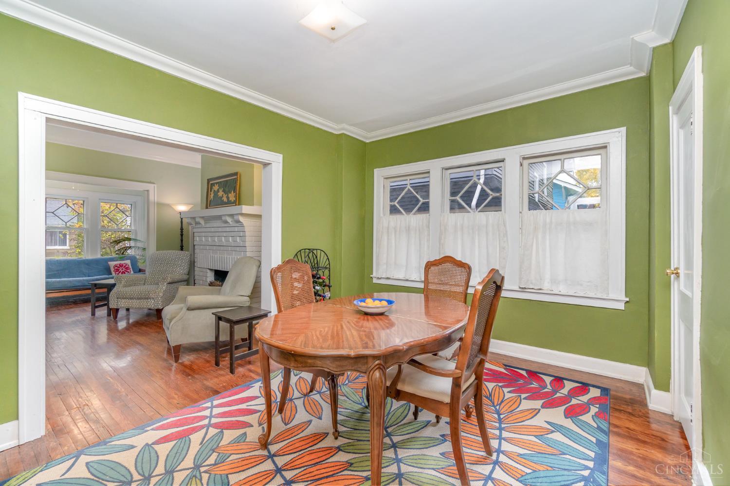 3954 Glencross Avenue