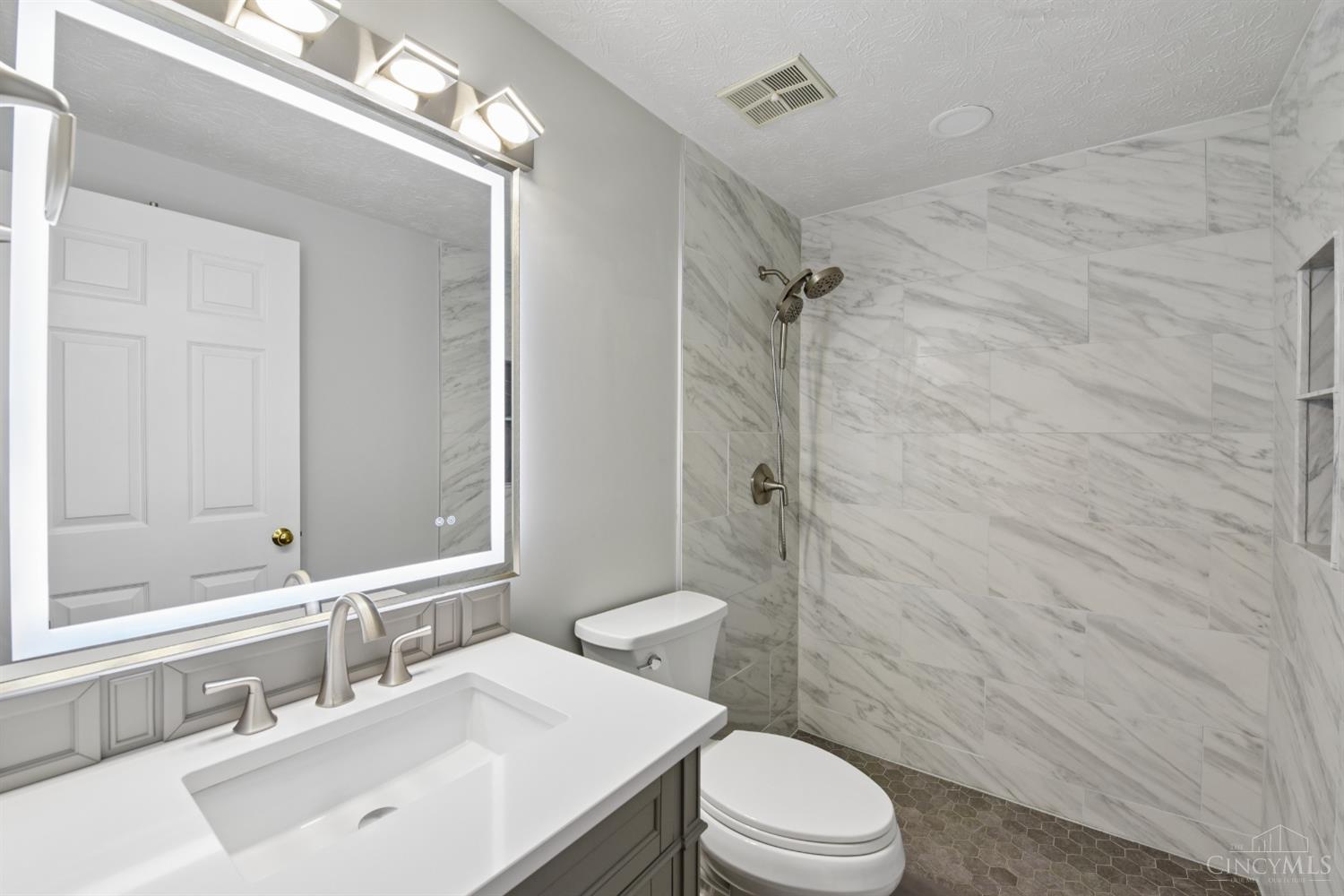 3030 Stratford Court 122