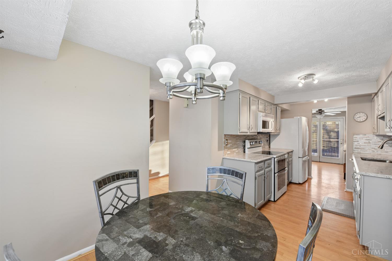 3030 Stratford Court 122