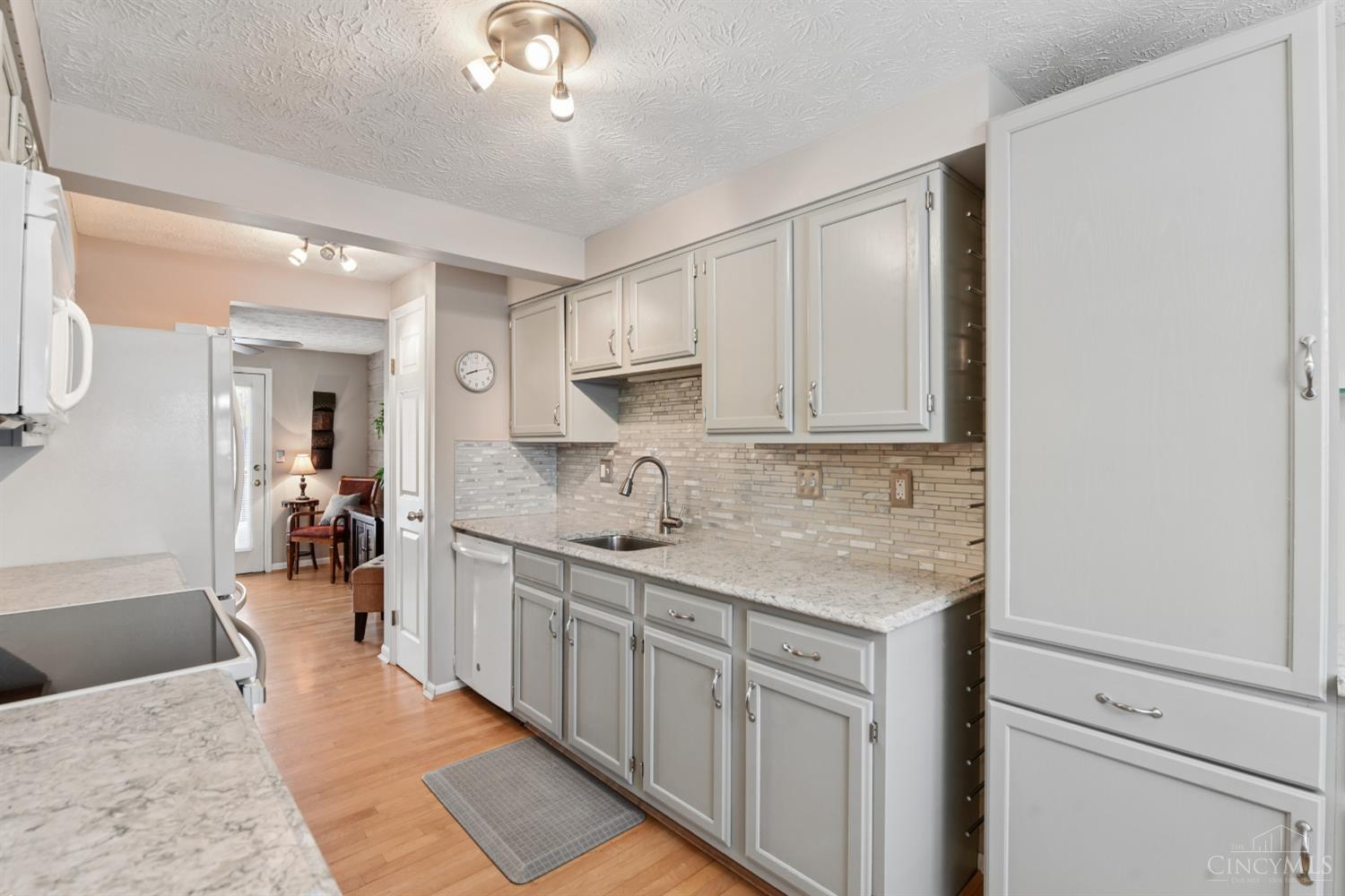 3030 Stratford Court 122