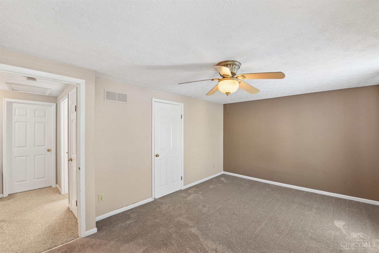 3030 Stratford Court 122