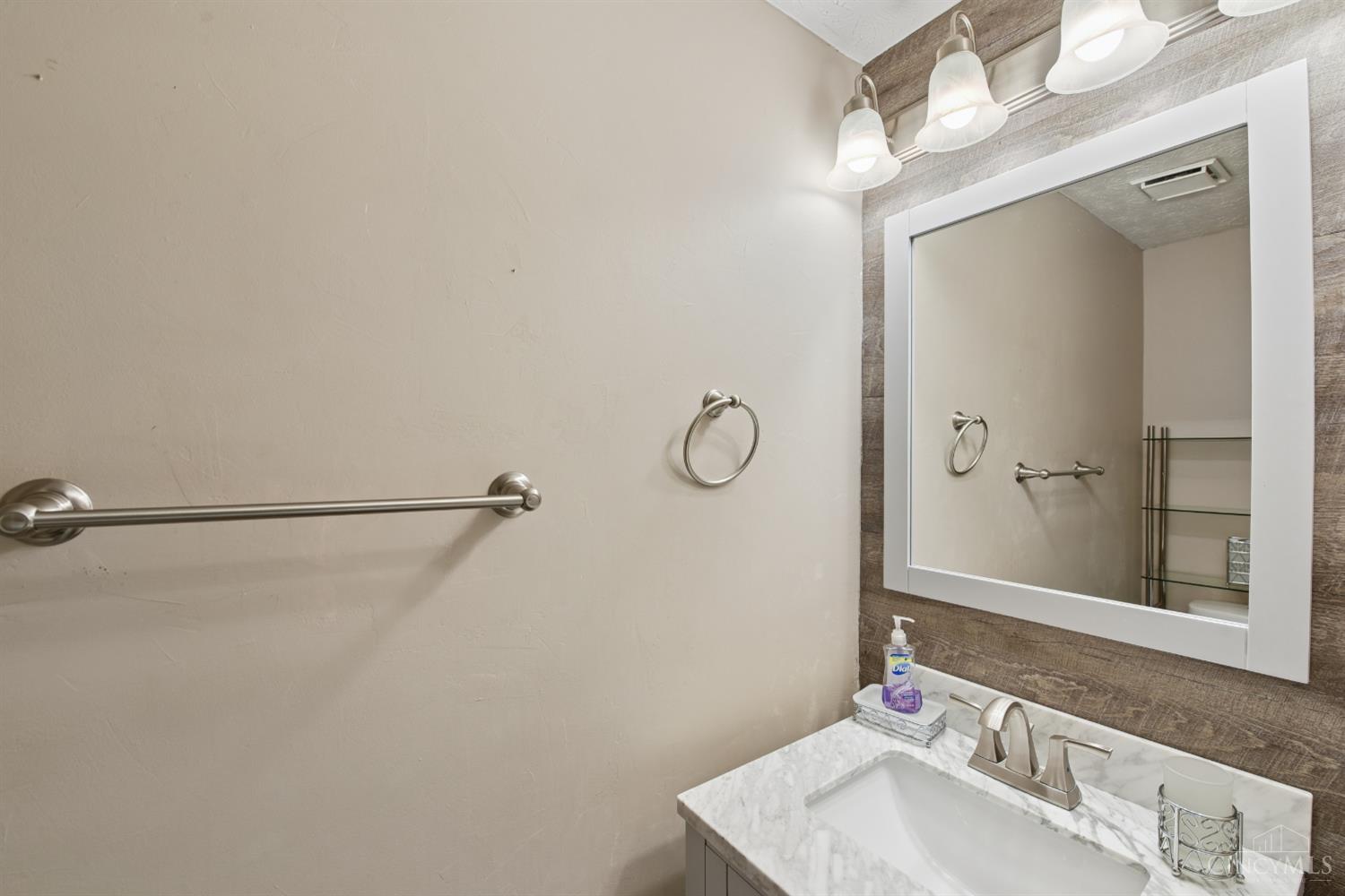 3030 Stratford Court 122