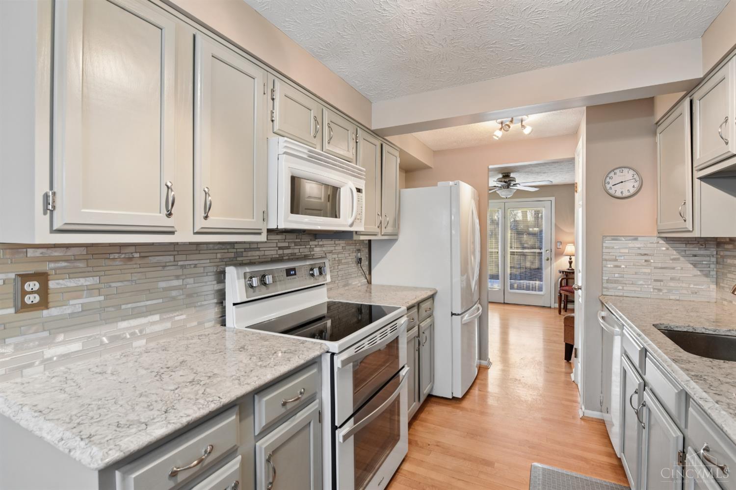 3030 Stratford Court 122