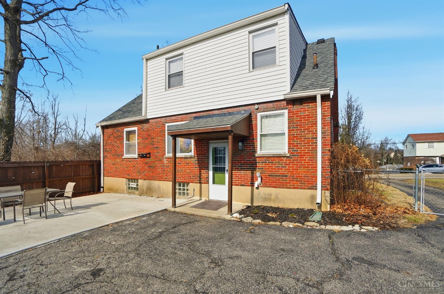 3631 Semloh Avenue