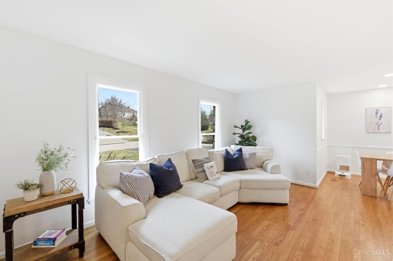9933 Hampstead Court
