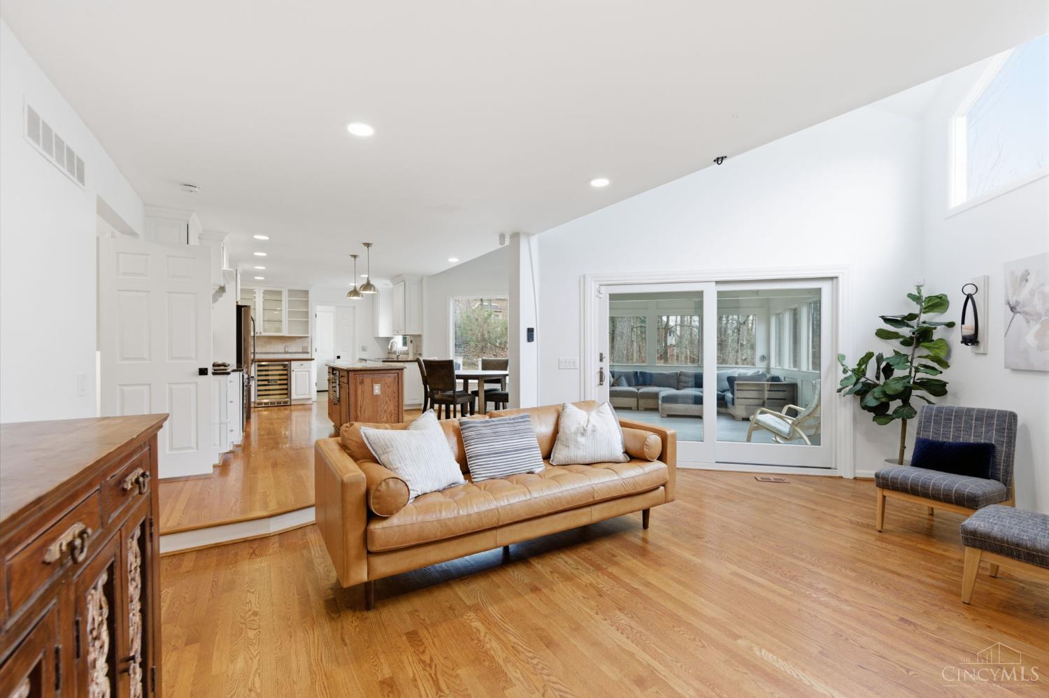 9933 Hampstead Court