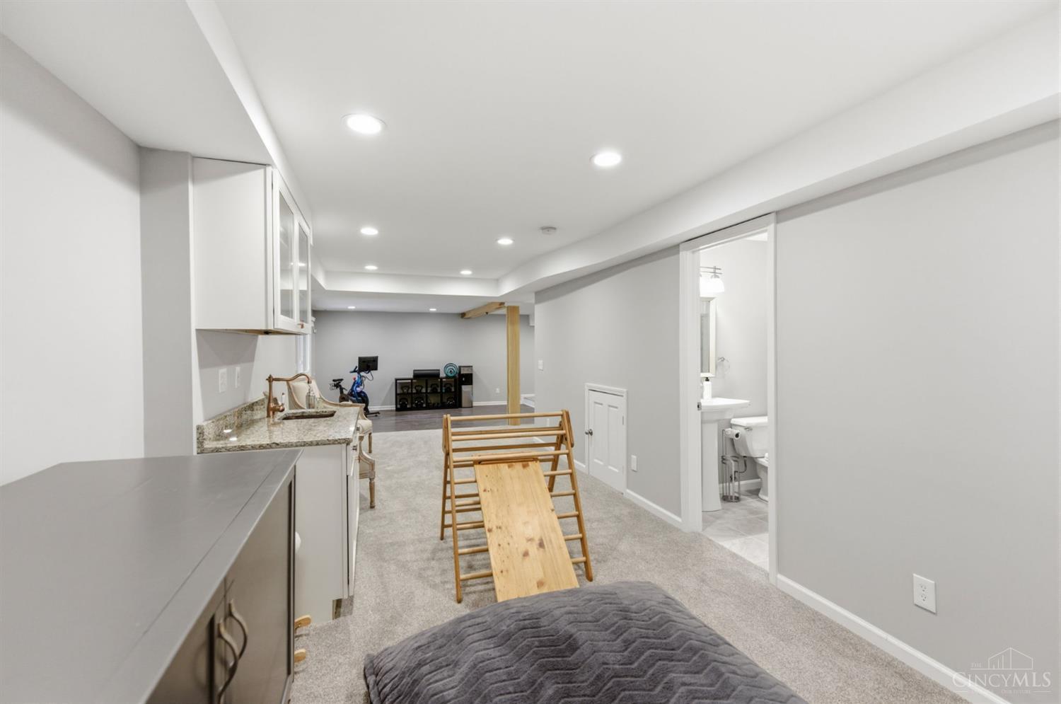 9933 Hampstead Court