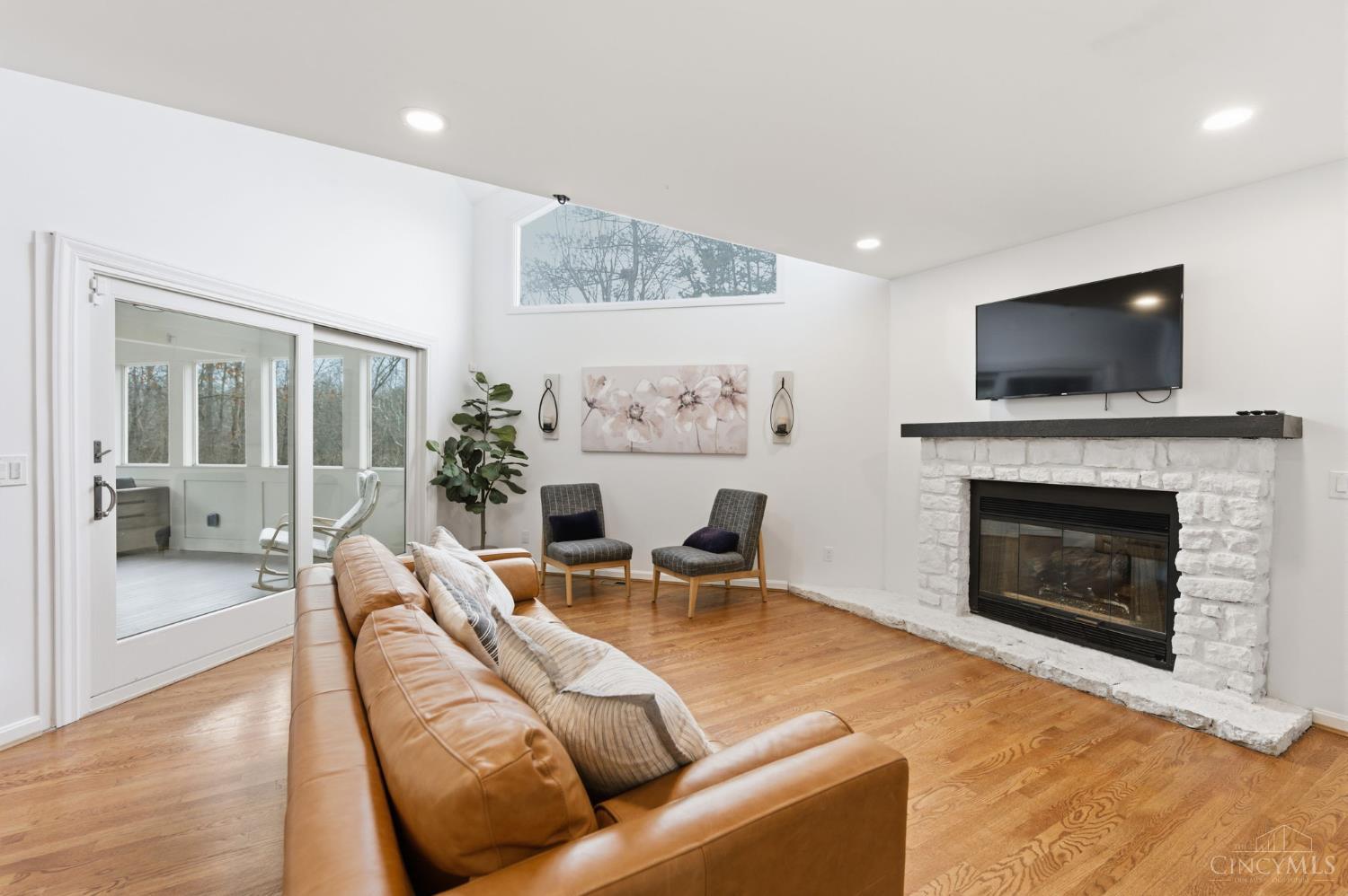 9933 Hampstead Court
