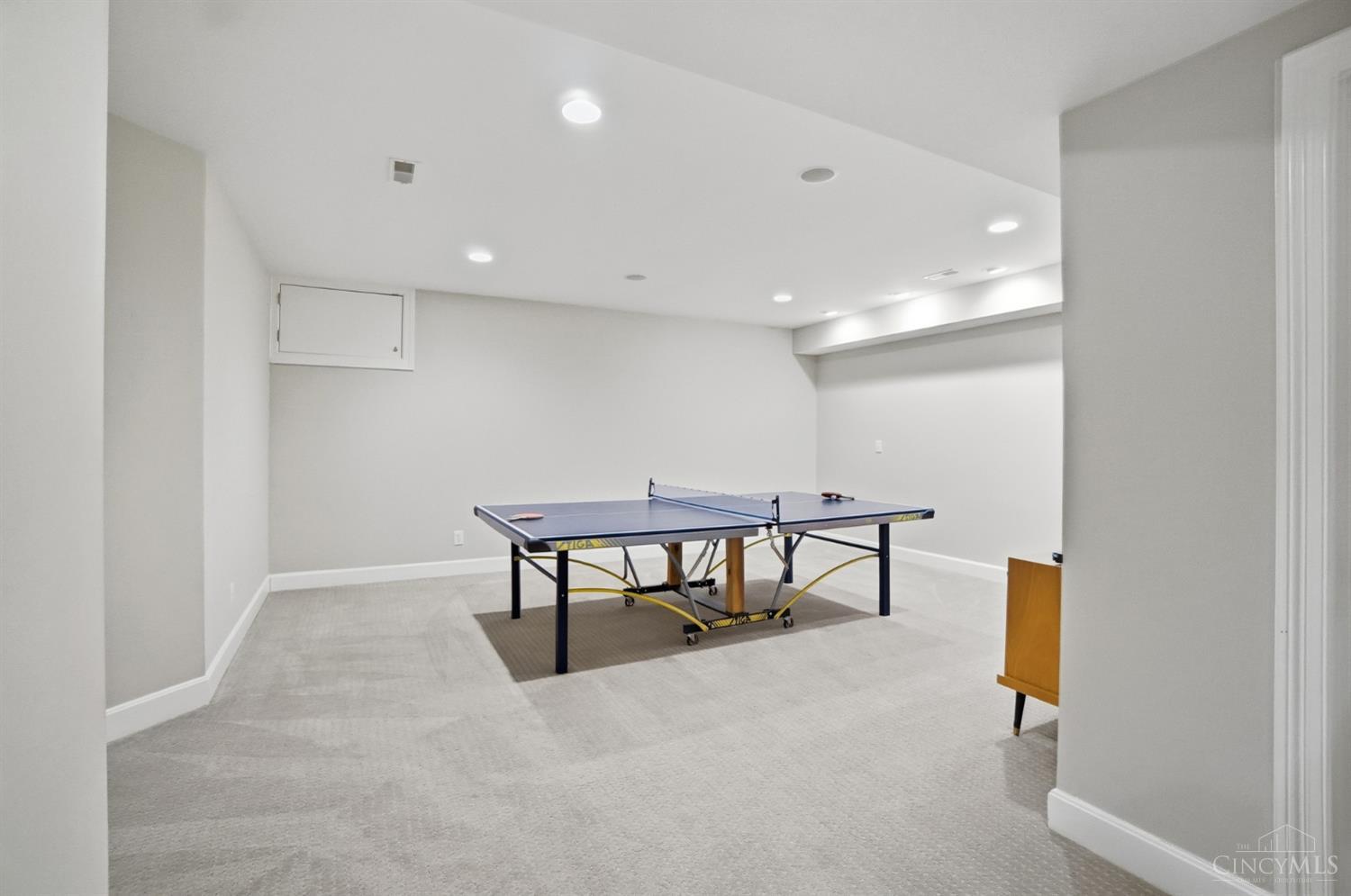 6617 Mariemont Avenue