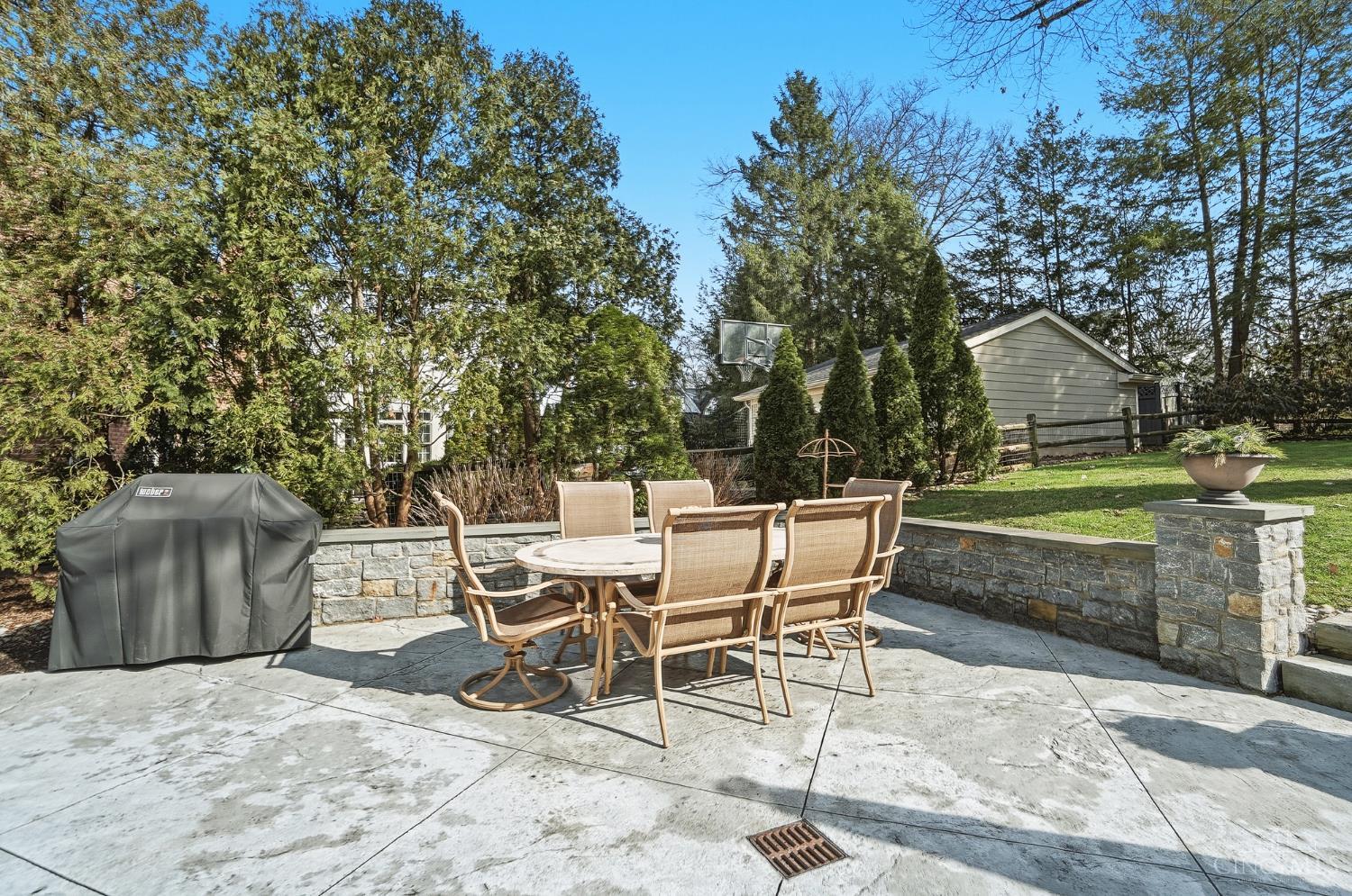 6617 Mariemont Avenue