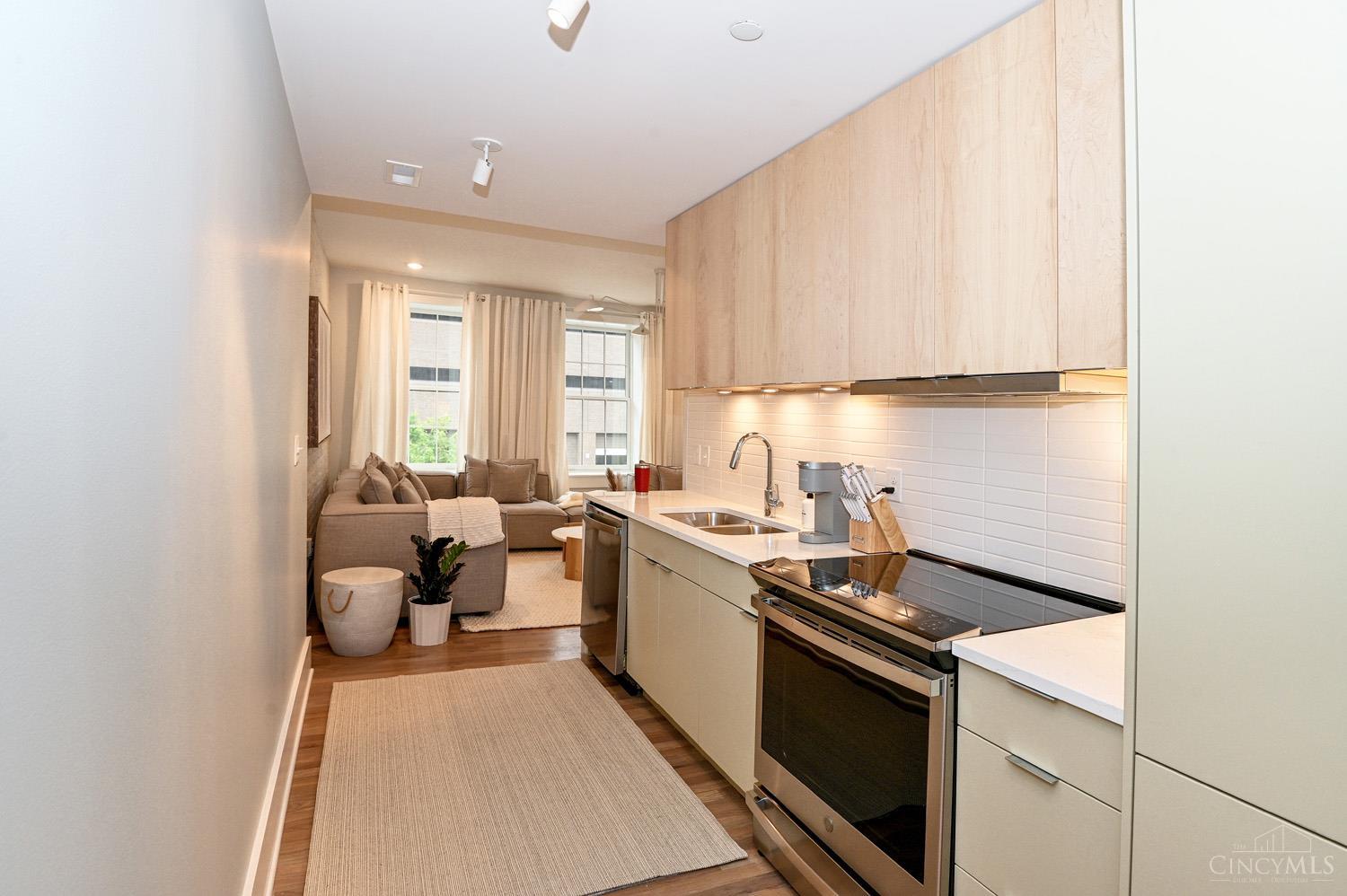 11 E Court Street 201