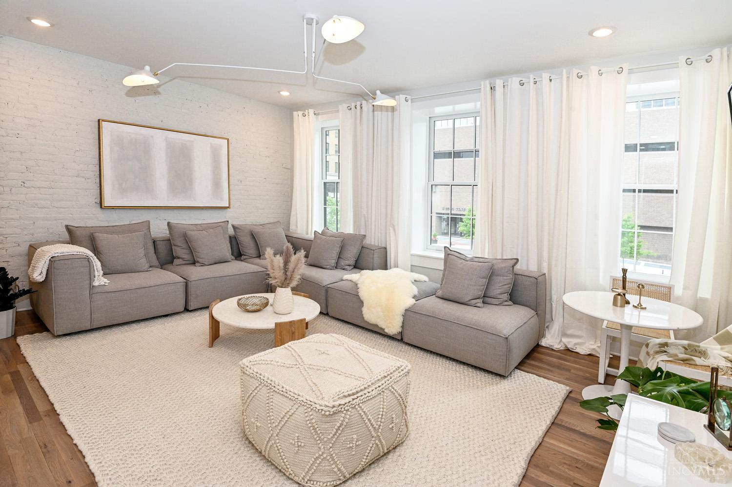 11 E Court Street 201