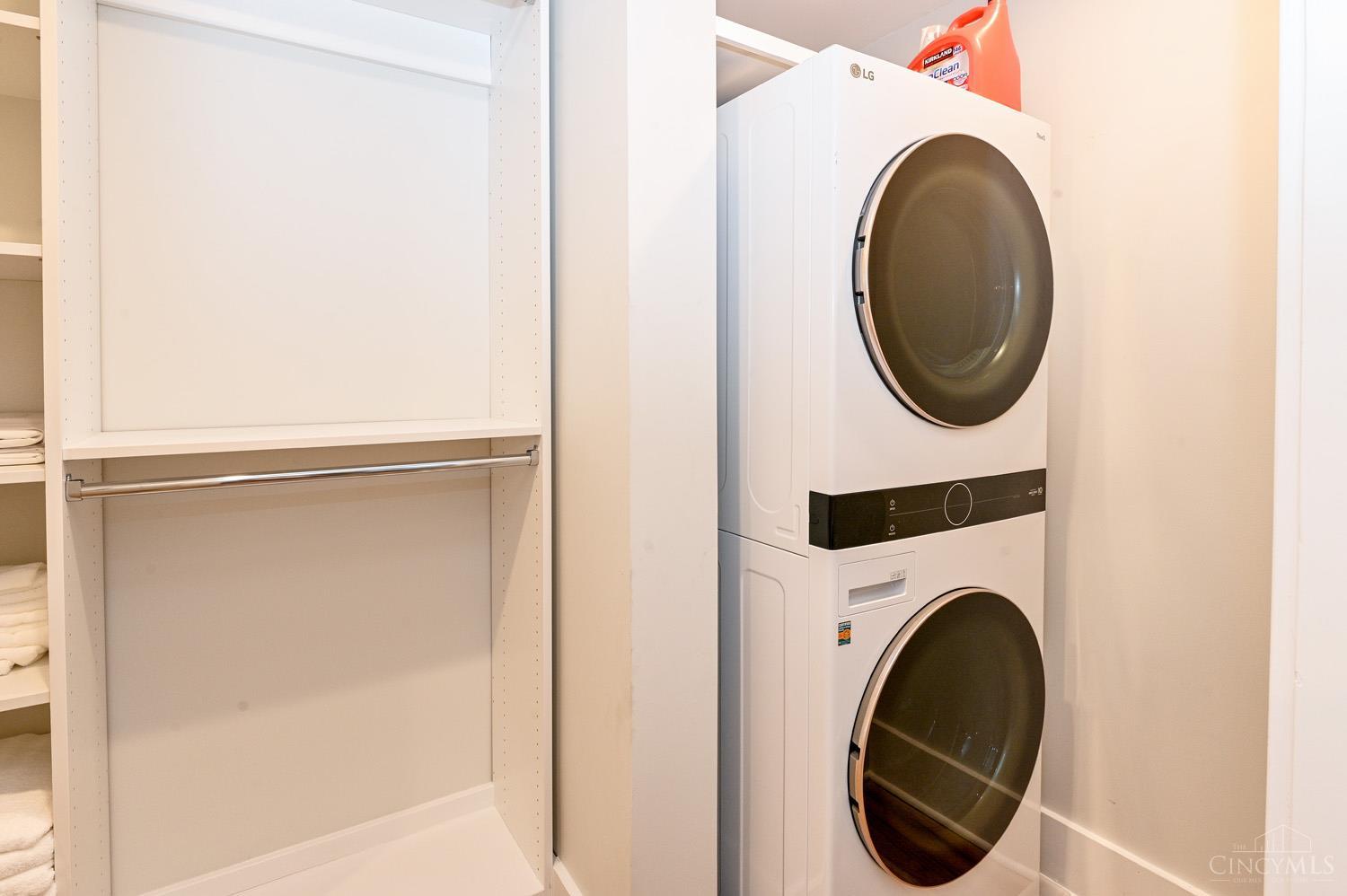 11 E Court Street 201