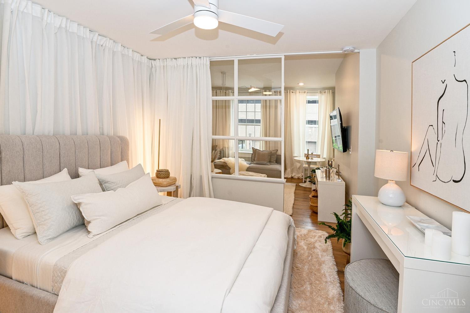 11 E Court Street 201