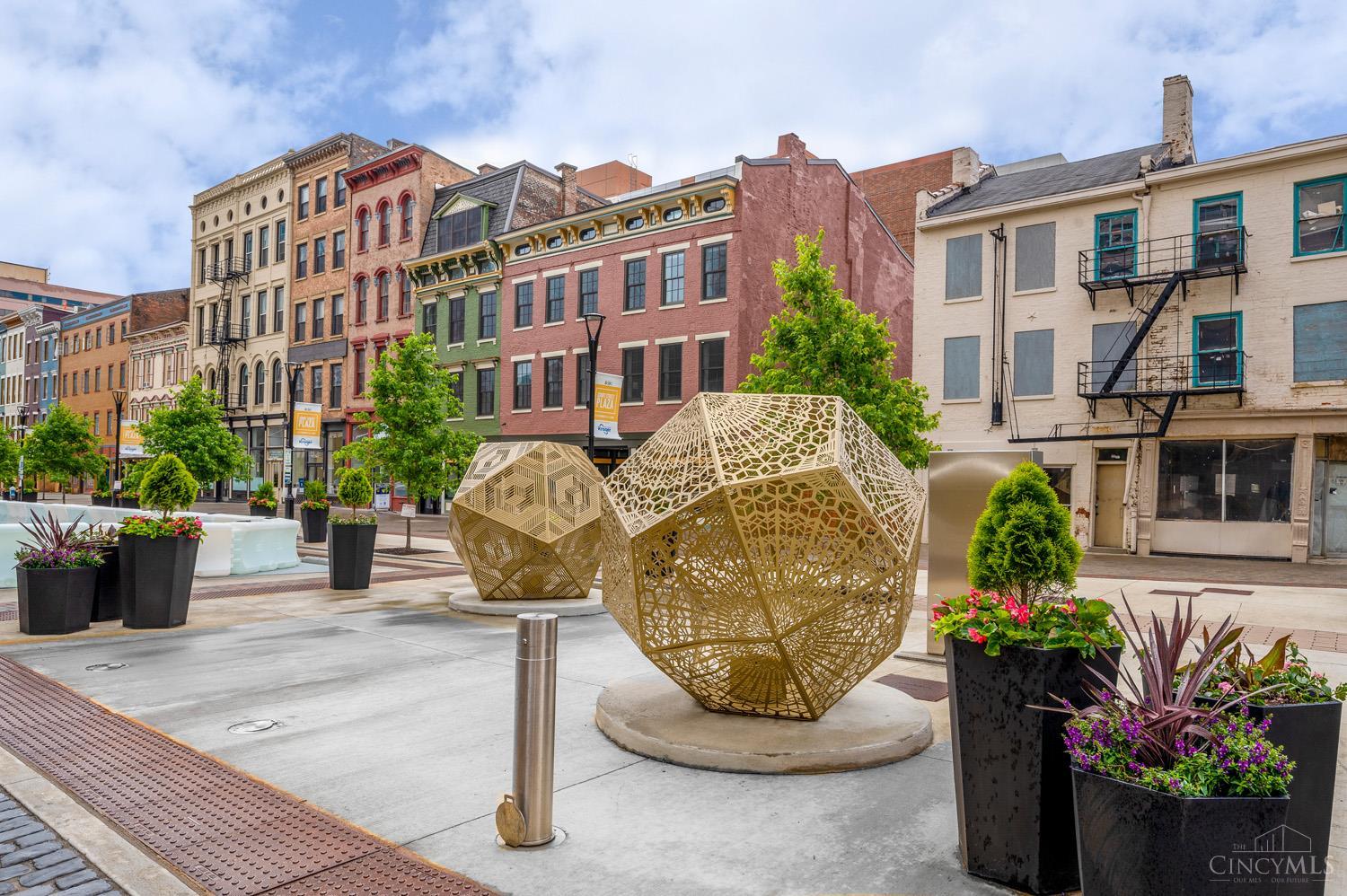 11 E Court Street 201