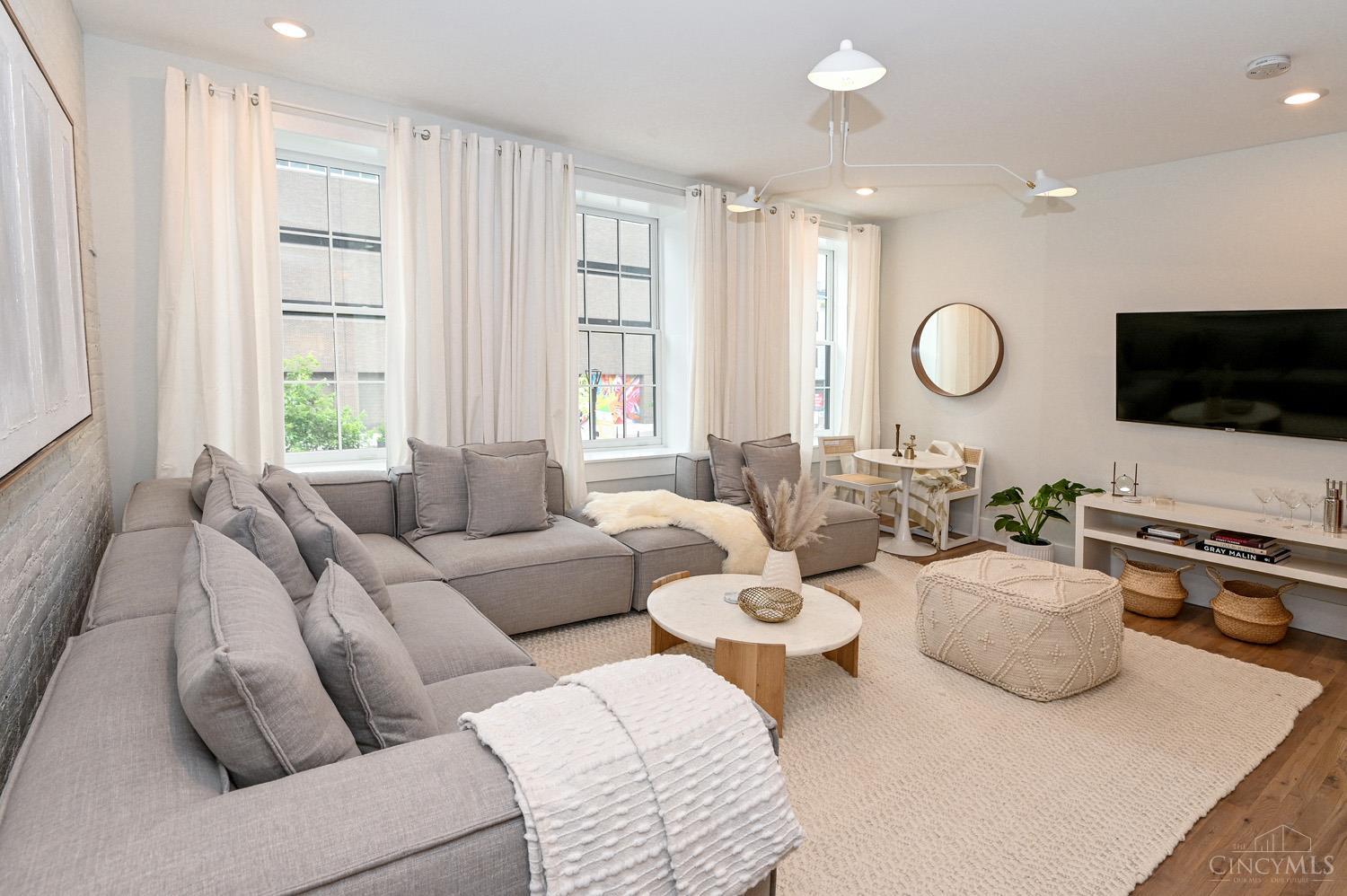 11 E Court Street 201