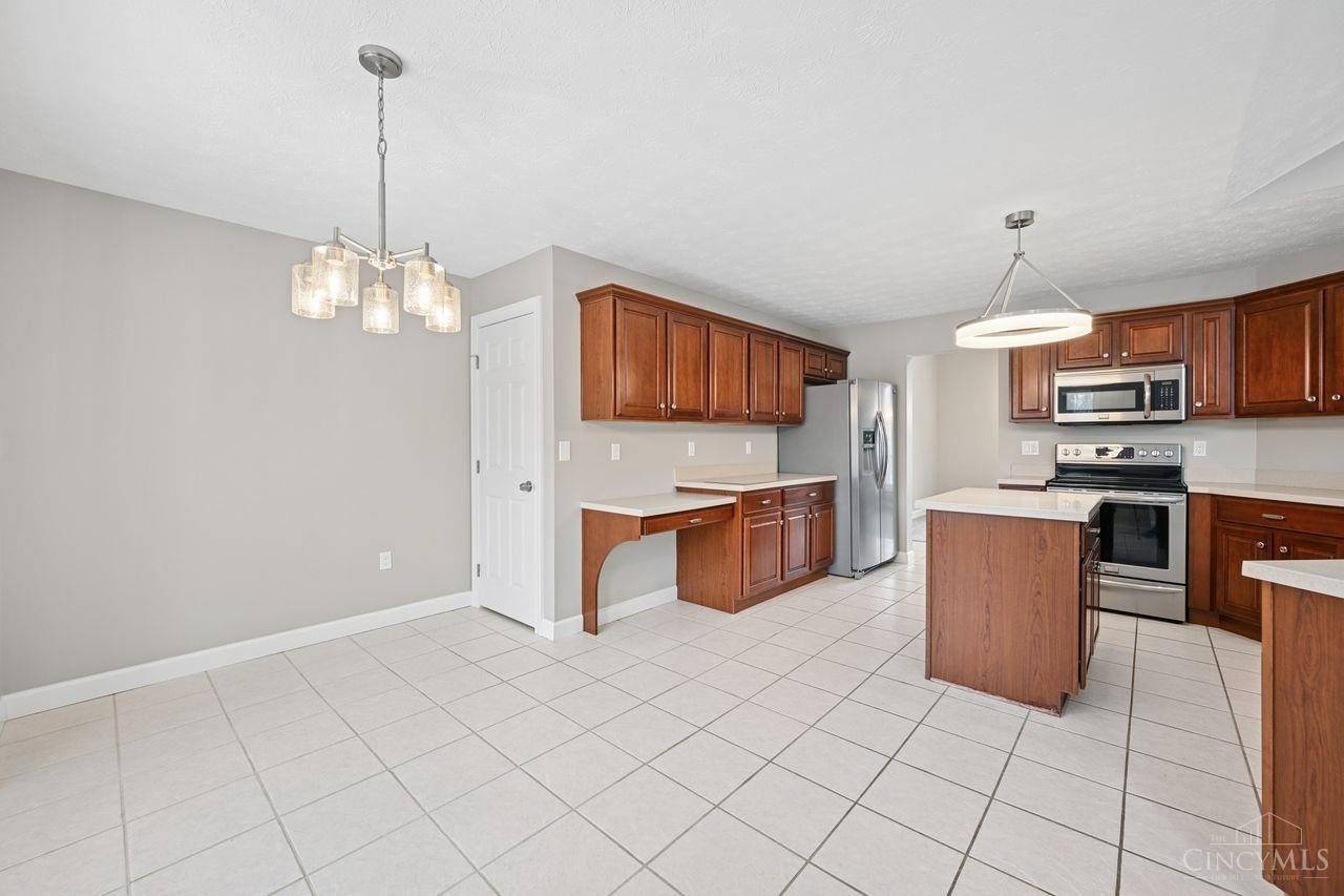 3653 Legend Oaks Drive