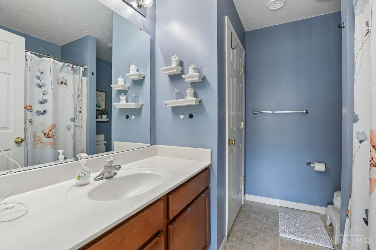 5900 Driftwood Court