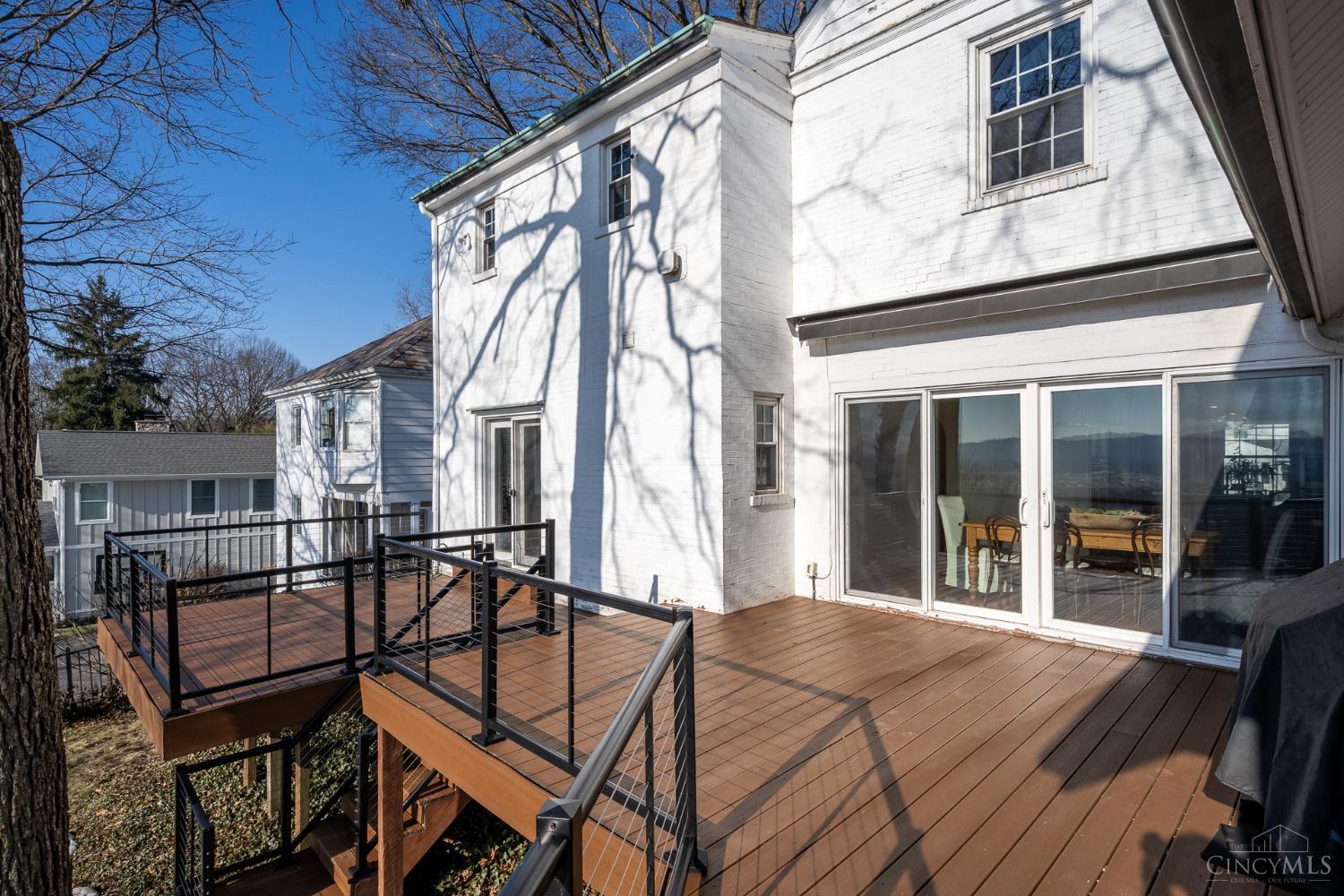 1002 Richwood Circle