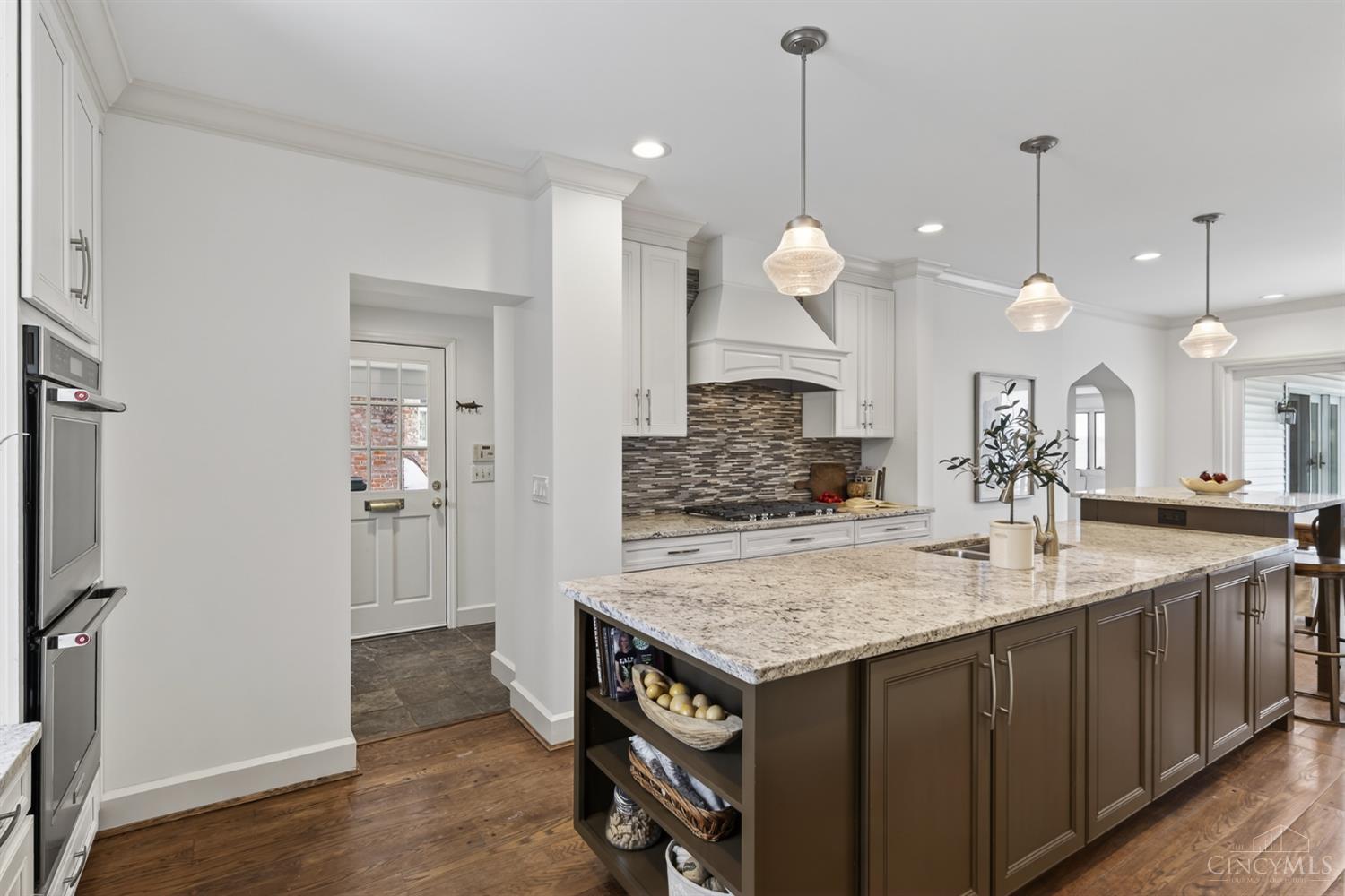 1002 Richwood Circle