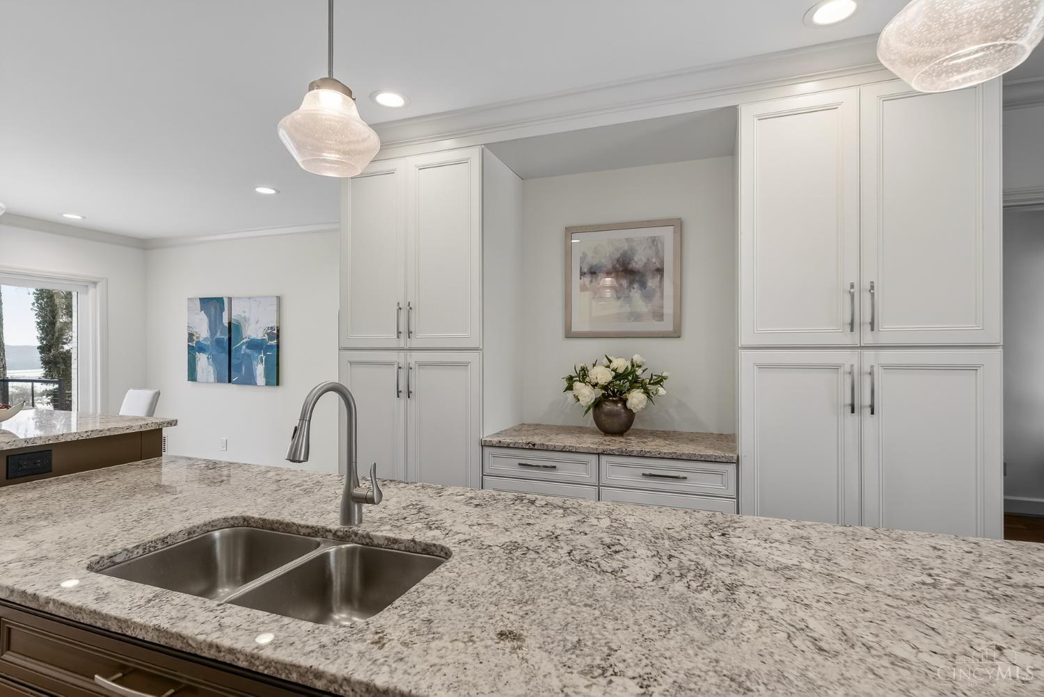 1002 Richwood Circle