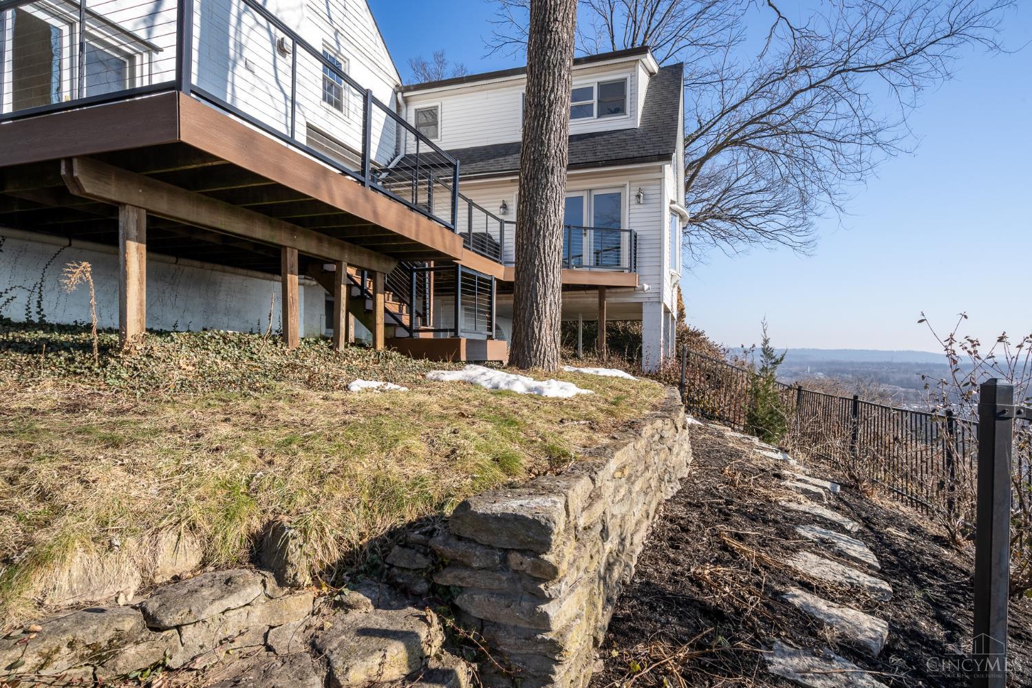 1002 Richwood Circle