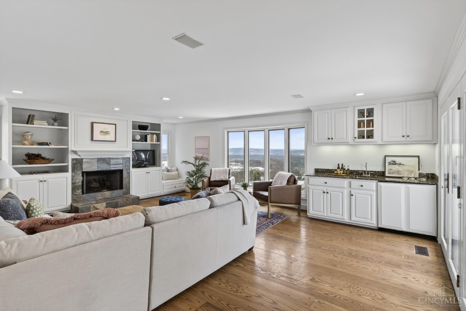 1002 Richwood Circle