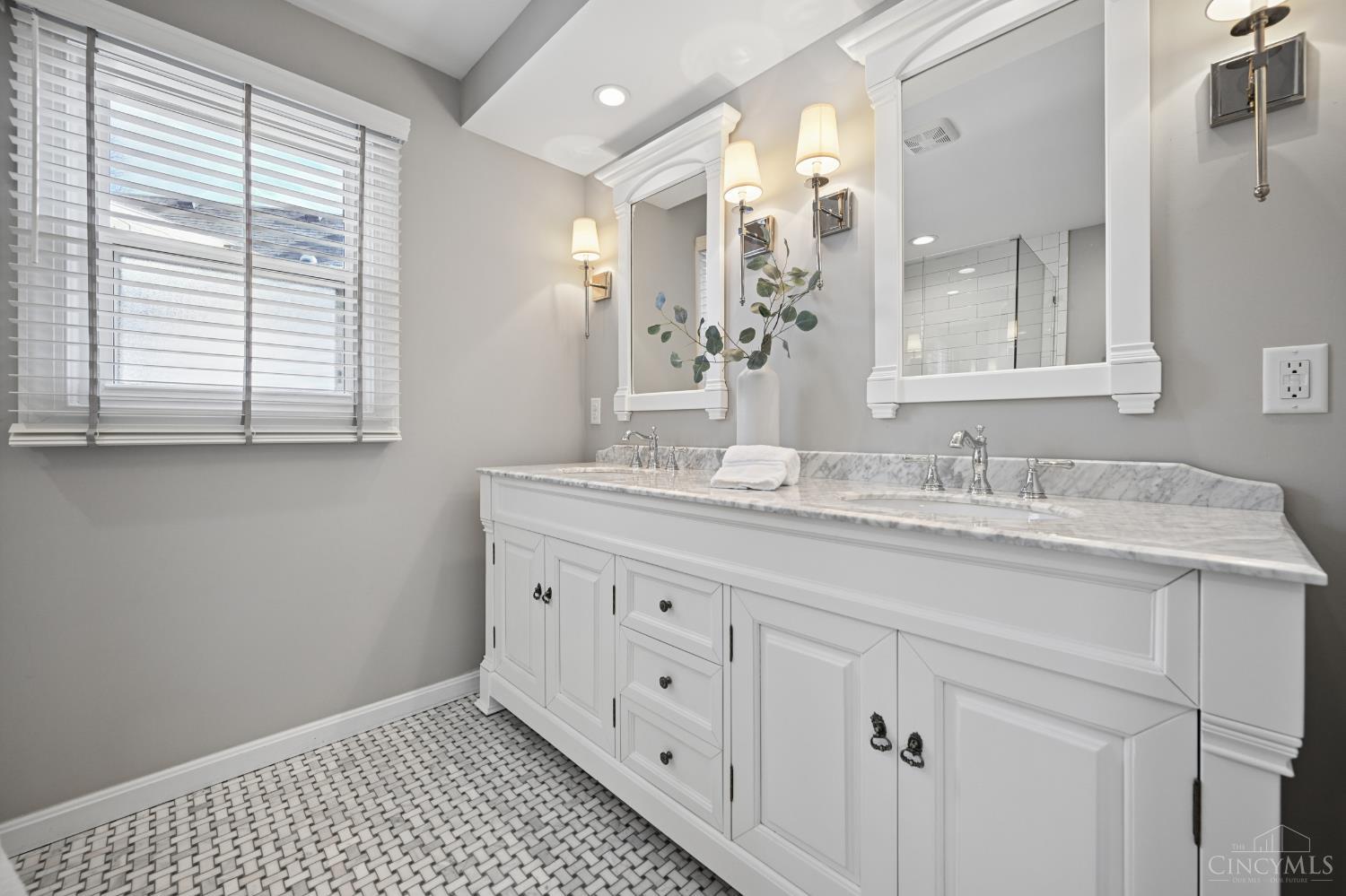 1005 Richwood Circle