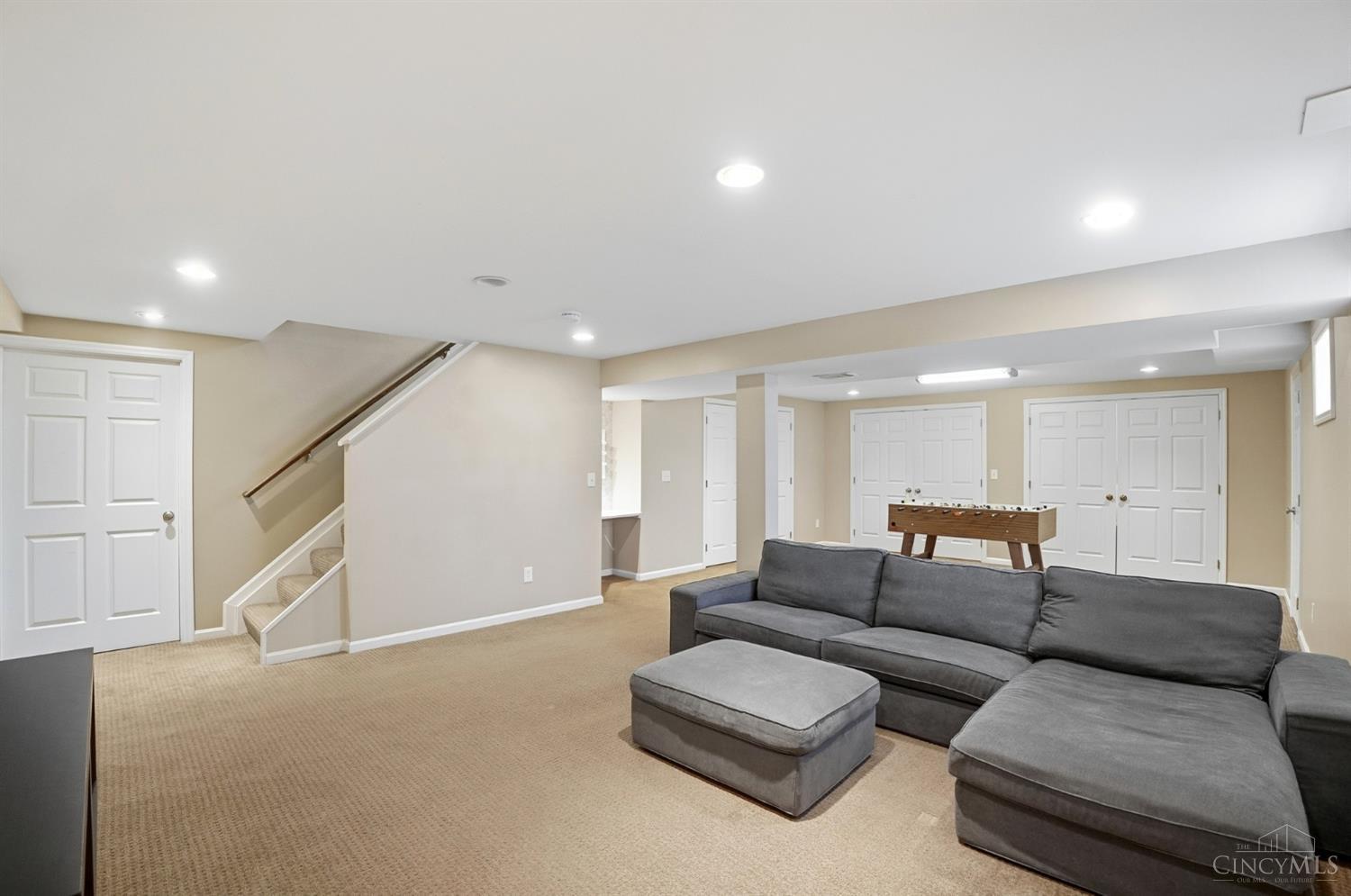 6238 Willow Crest Lane