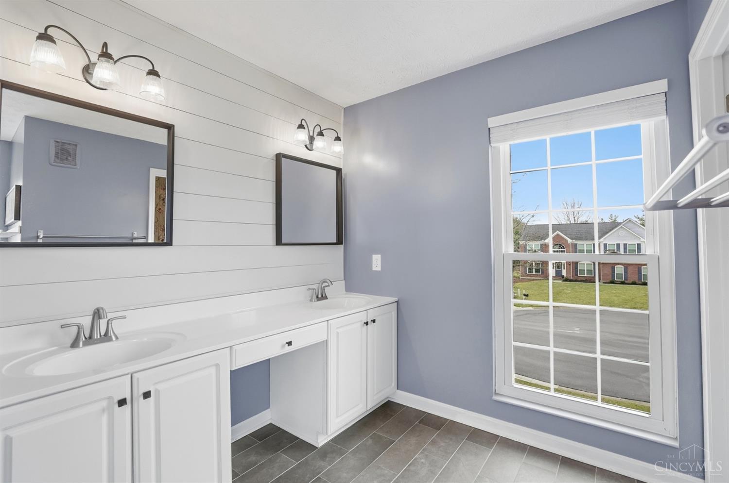 6238 Willow Crest Lane