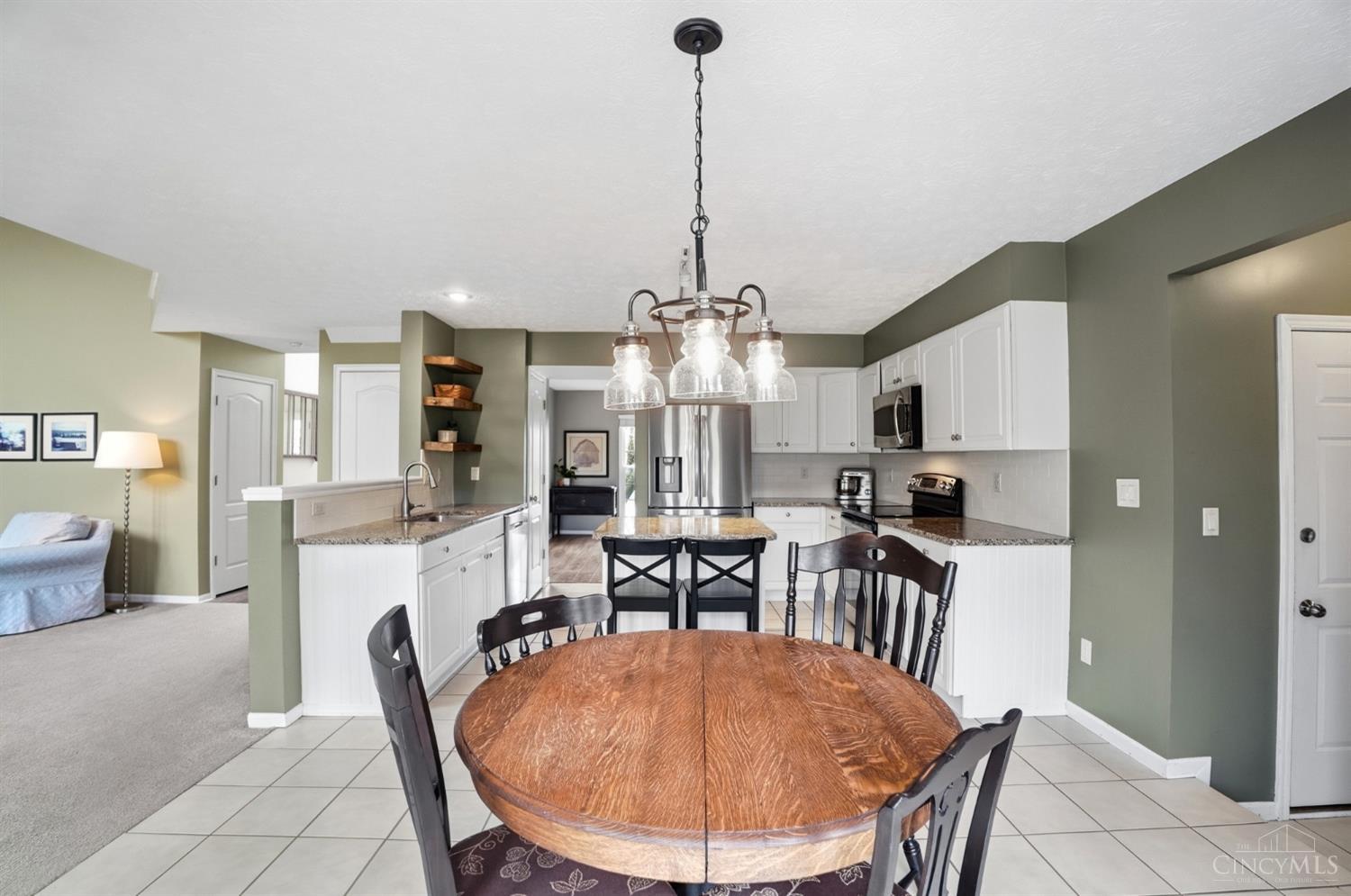 6238 Willow Crest Lane