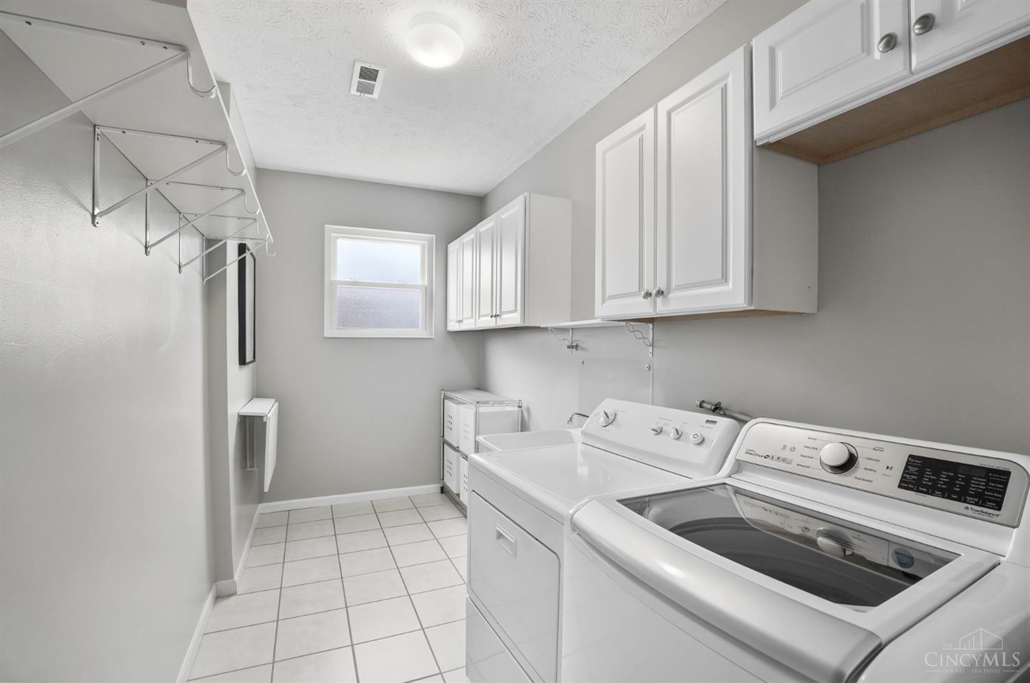 6238 Willow Crest Lane