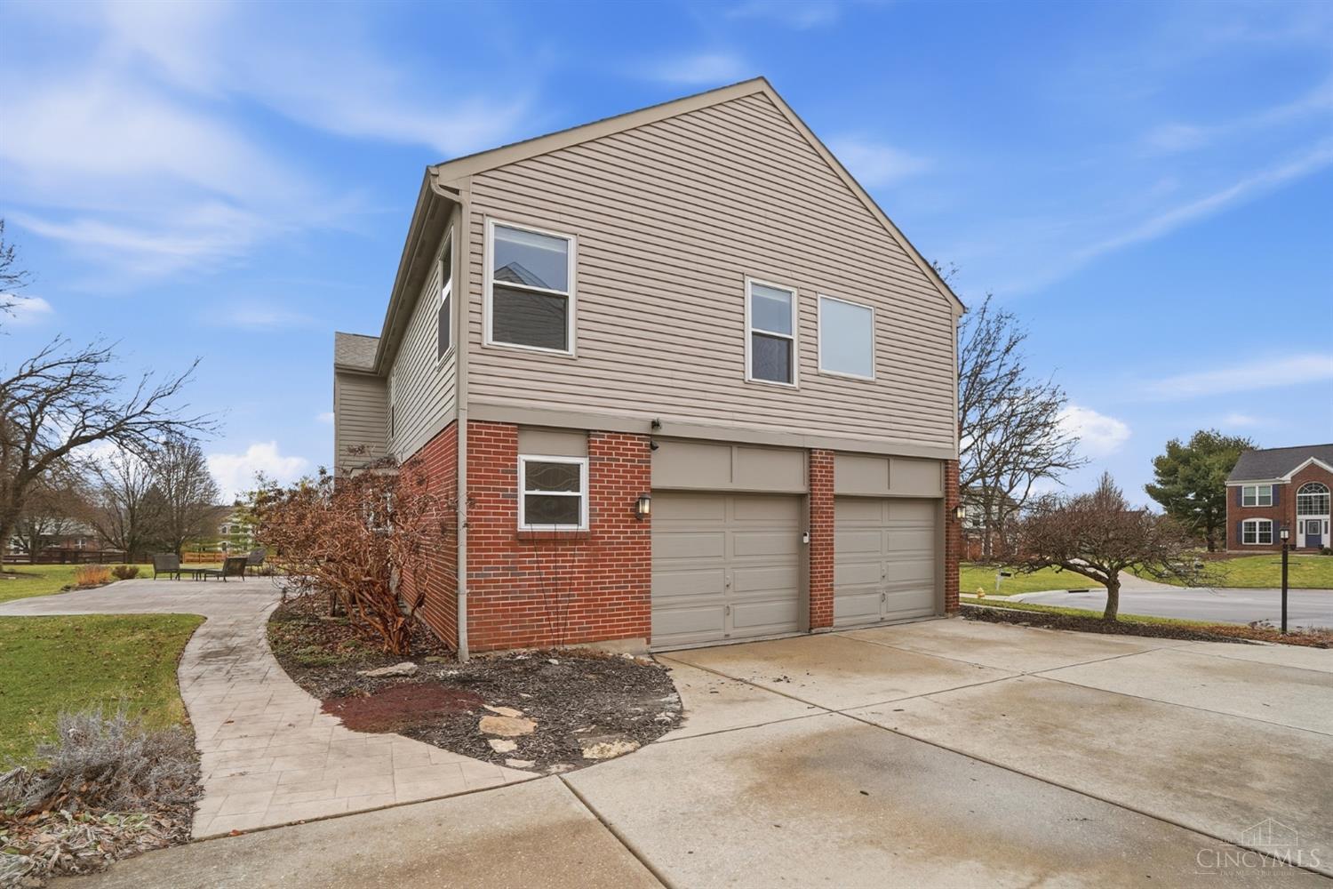 6238 Willow Crest Lane