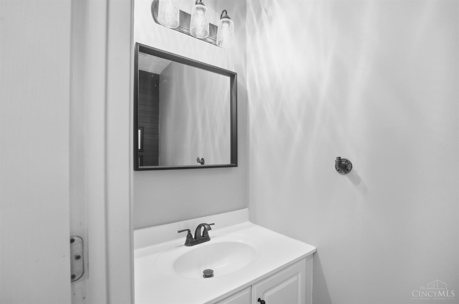 6238 Willow Crest Lane